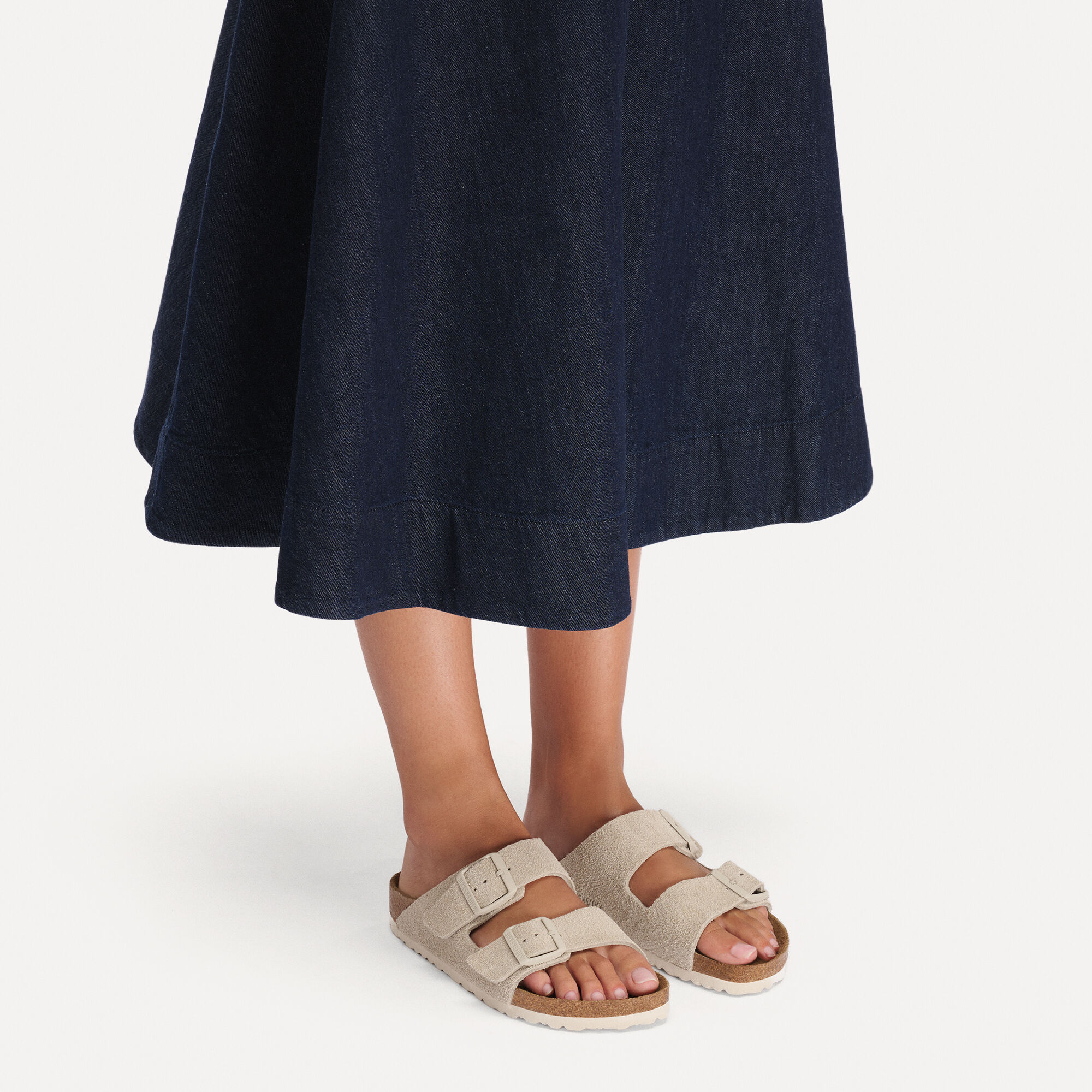 Arizona Suede Leather with a female model