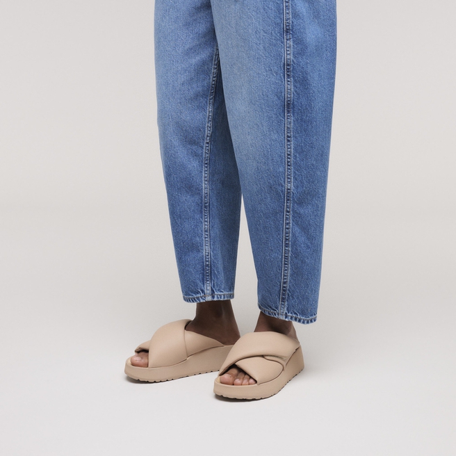 Theda Cross Strap جلد طبيعي Theda Cross Strap جلد طبيعي