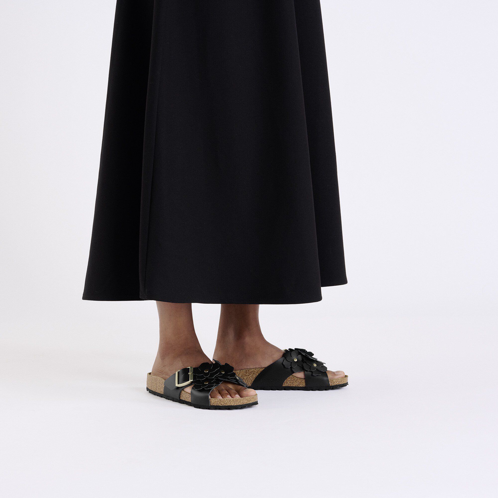 Siena Flower Embellishment Natural Leather in Color Black