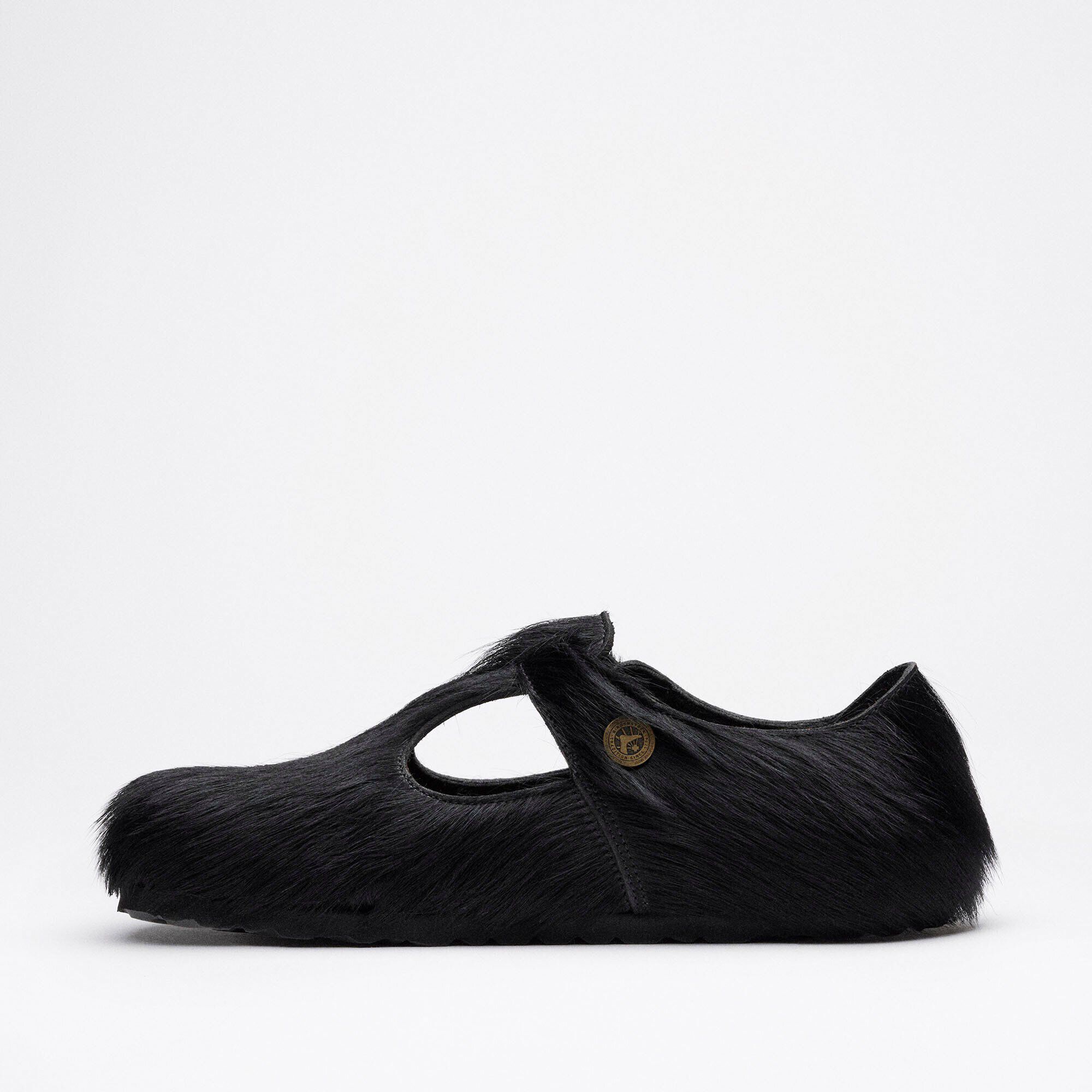 Paris "The Rebel" Bont Close-up view showing material detail