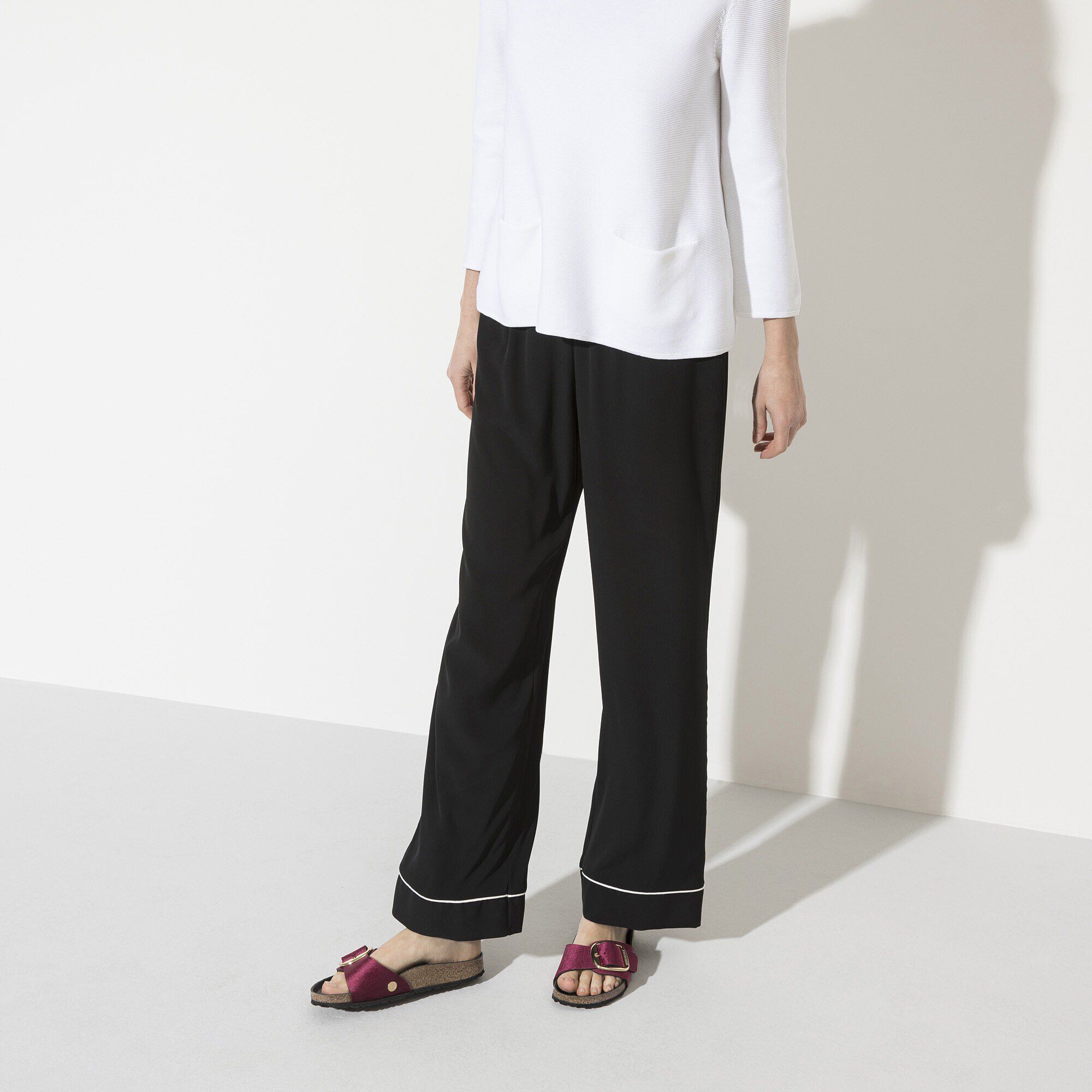 مدريد إبزيم كبير مخمل