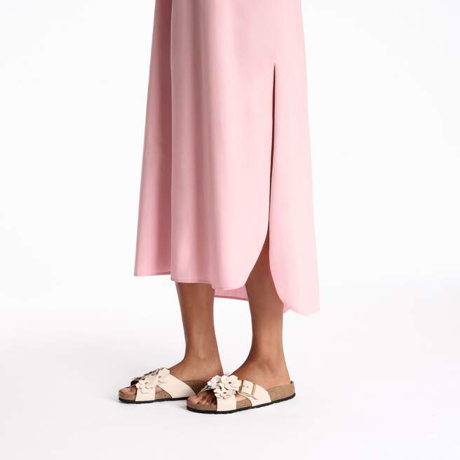 Siena Flower Embellishment Natural Leather Siena Flower Embellishment Natural Leather