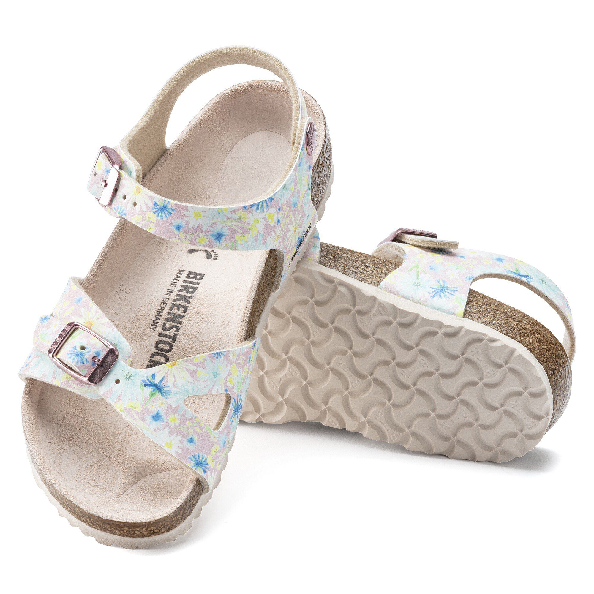   with outer sole details