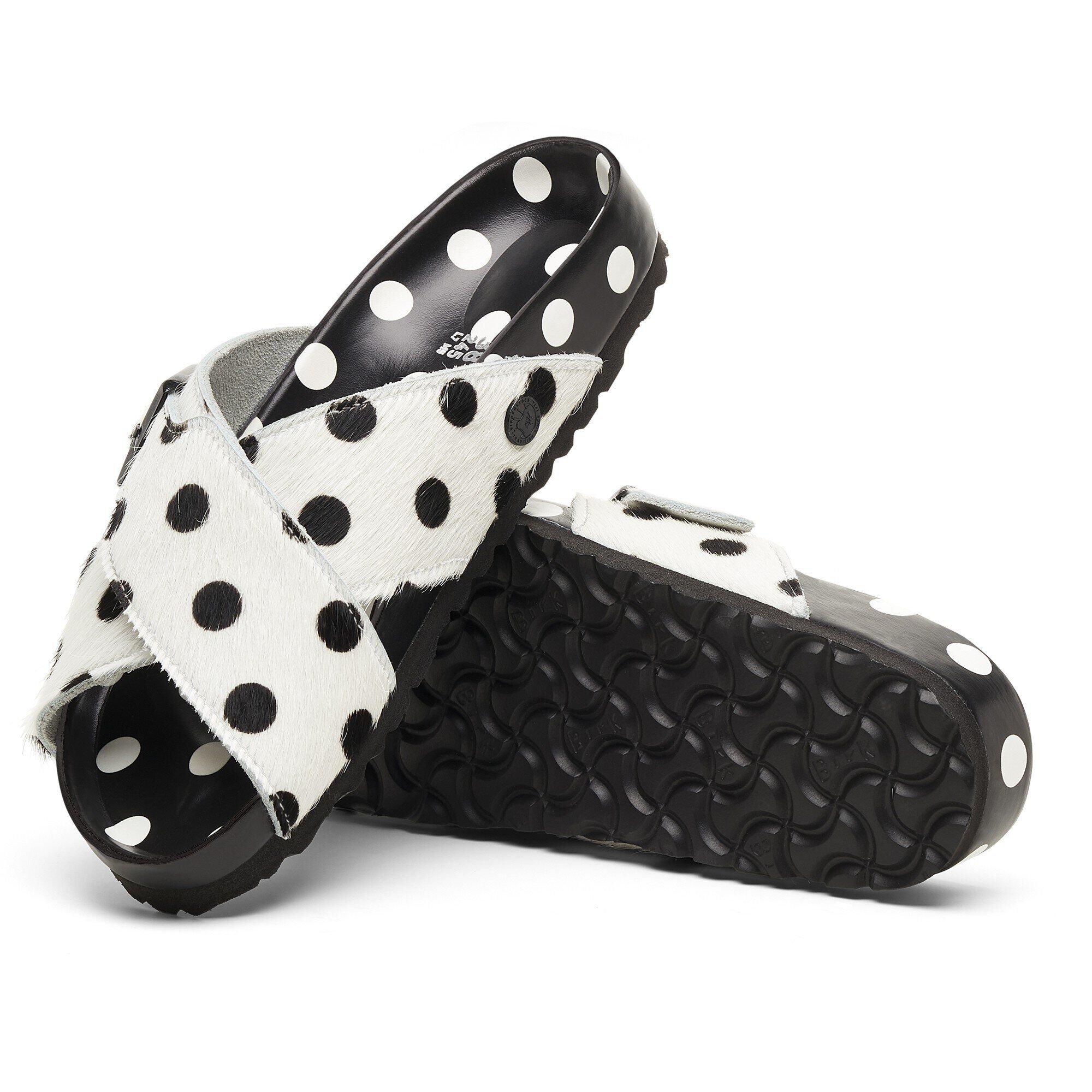 Manolo Blahnik Boston Velvet Crystal Buckle Samt