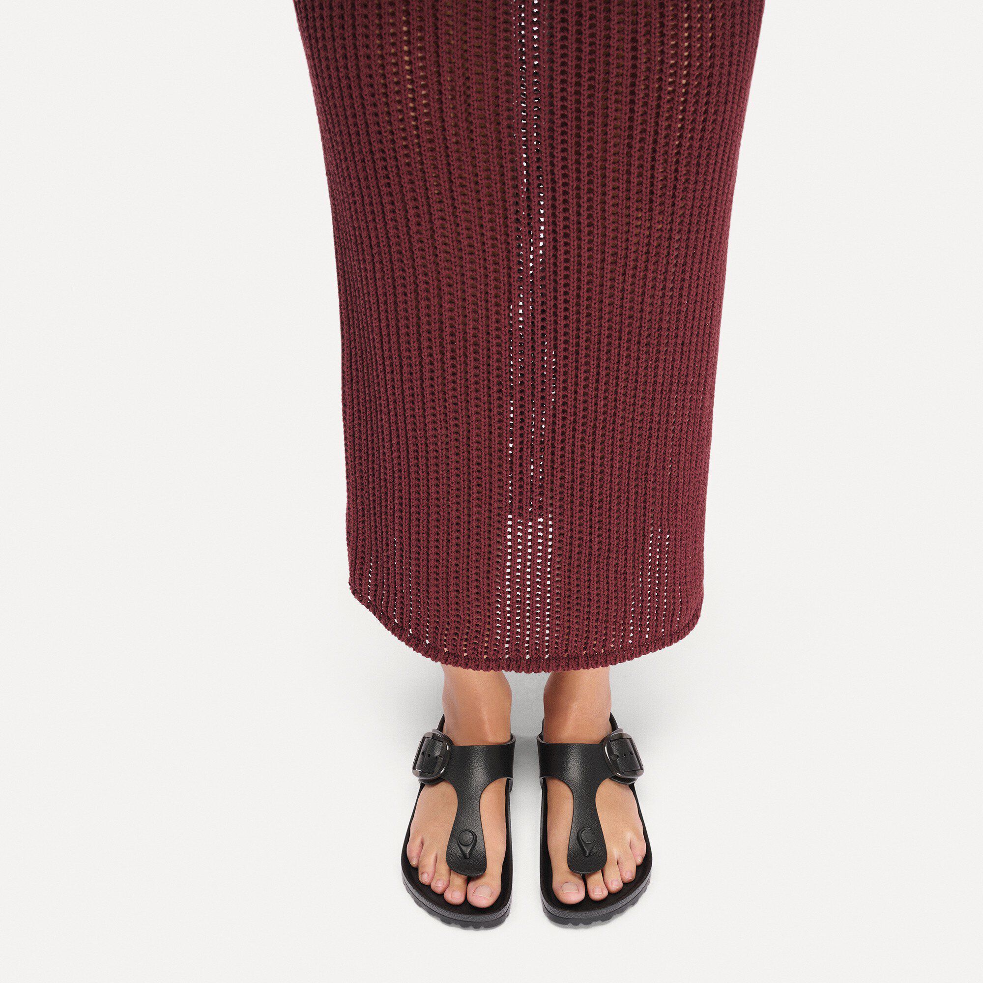 Gizeh Big Buckle EVA EVA Close-up with a female model