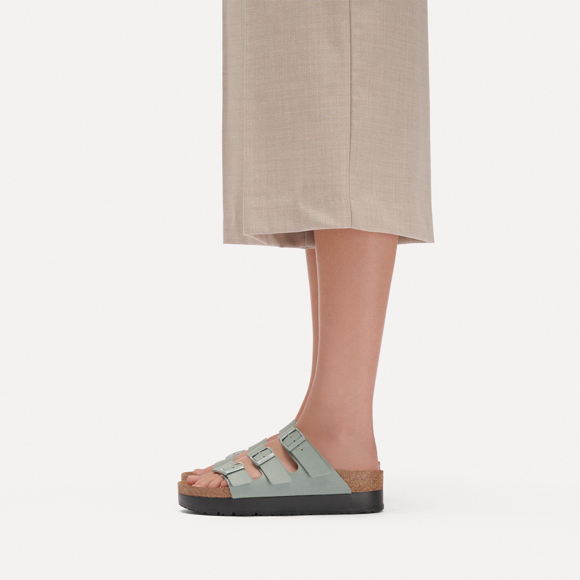 Florida Flex Platform Birko-Flor with a female model