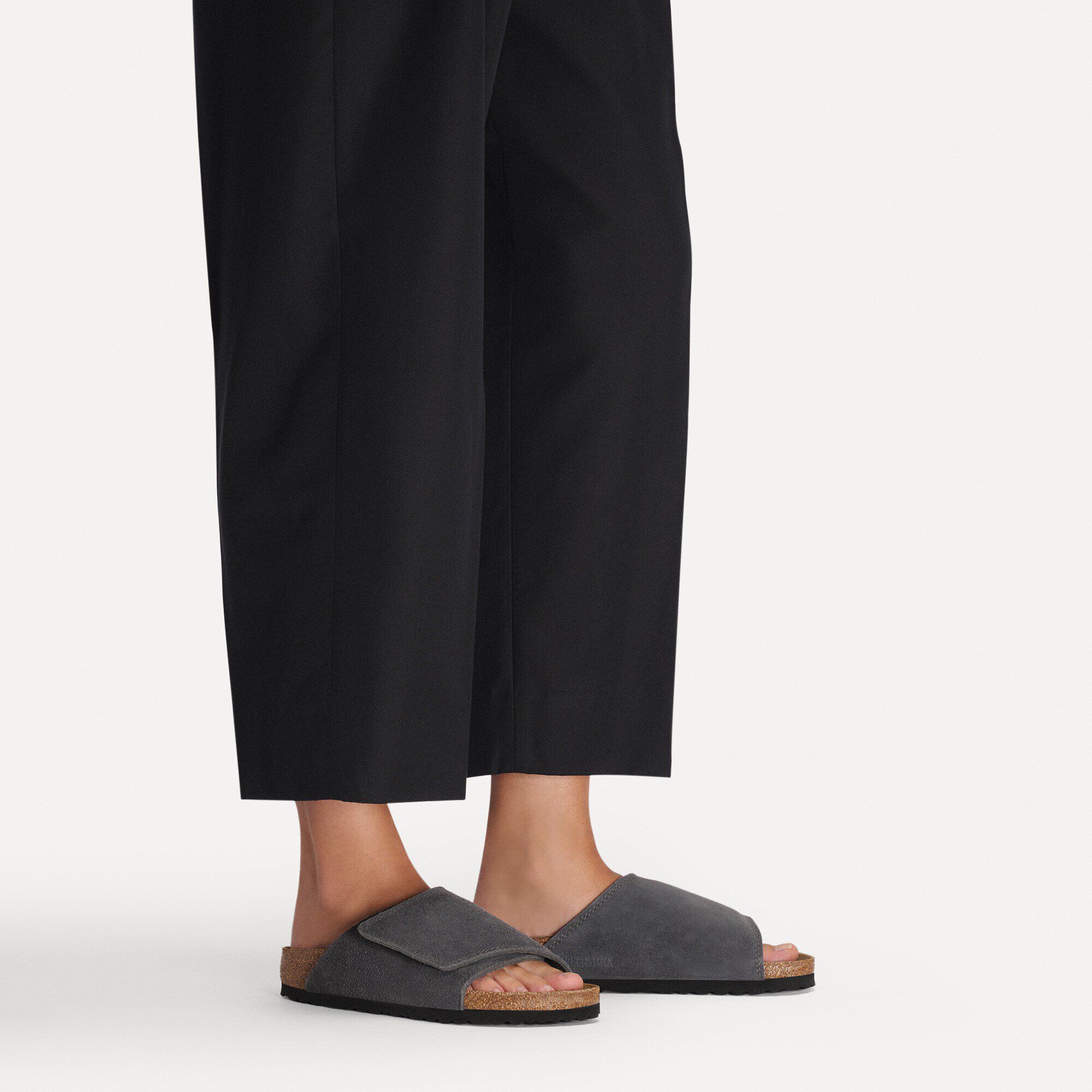 Solana VL Suede Leather with a female model