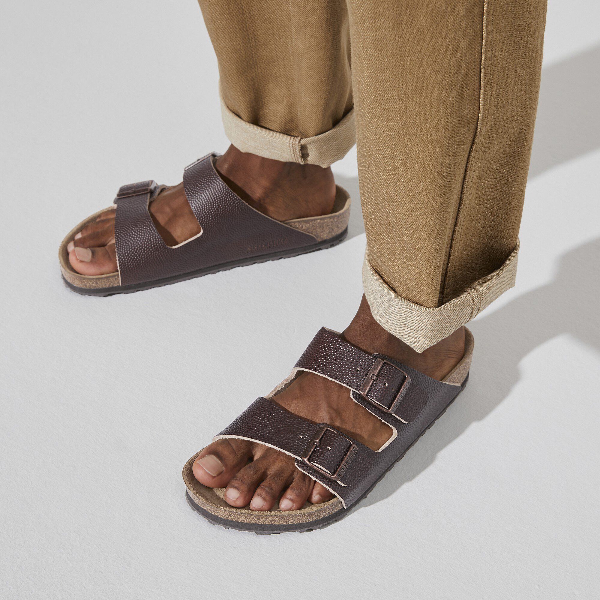 جلد حوروين طبيعي منقوش جلد حوروين طبيعي منقوش