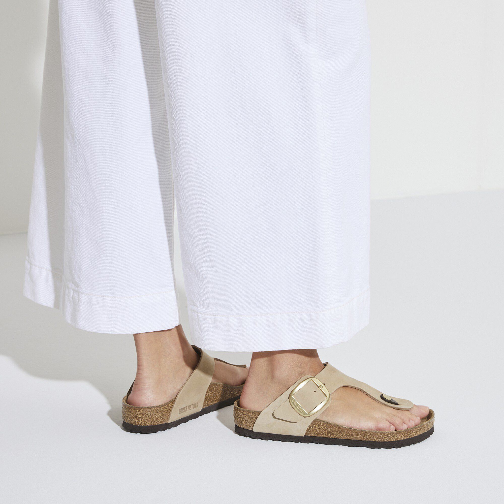 Gizeh Big Buckle Nubuk Leather