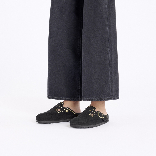 Boston Rivets Suede Leather Boston Rivets Suede Leather