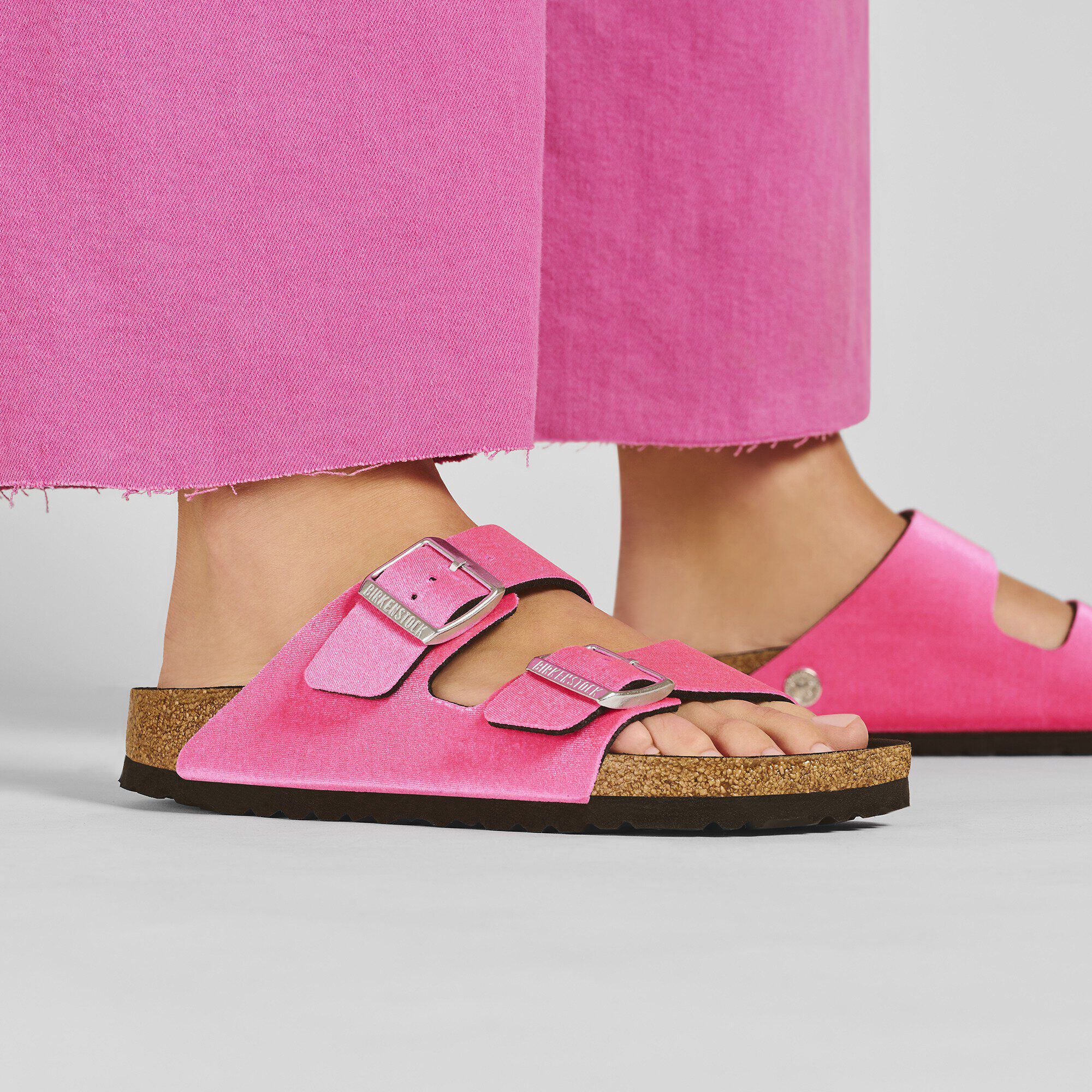 أريزونا ريفيت بمسامير وشعار مخمل