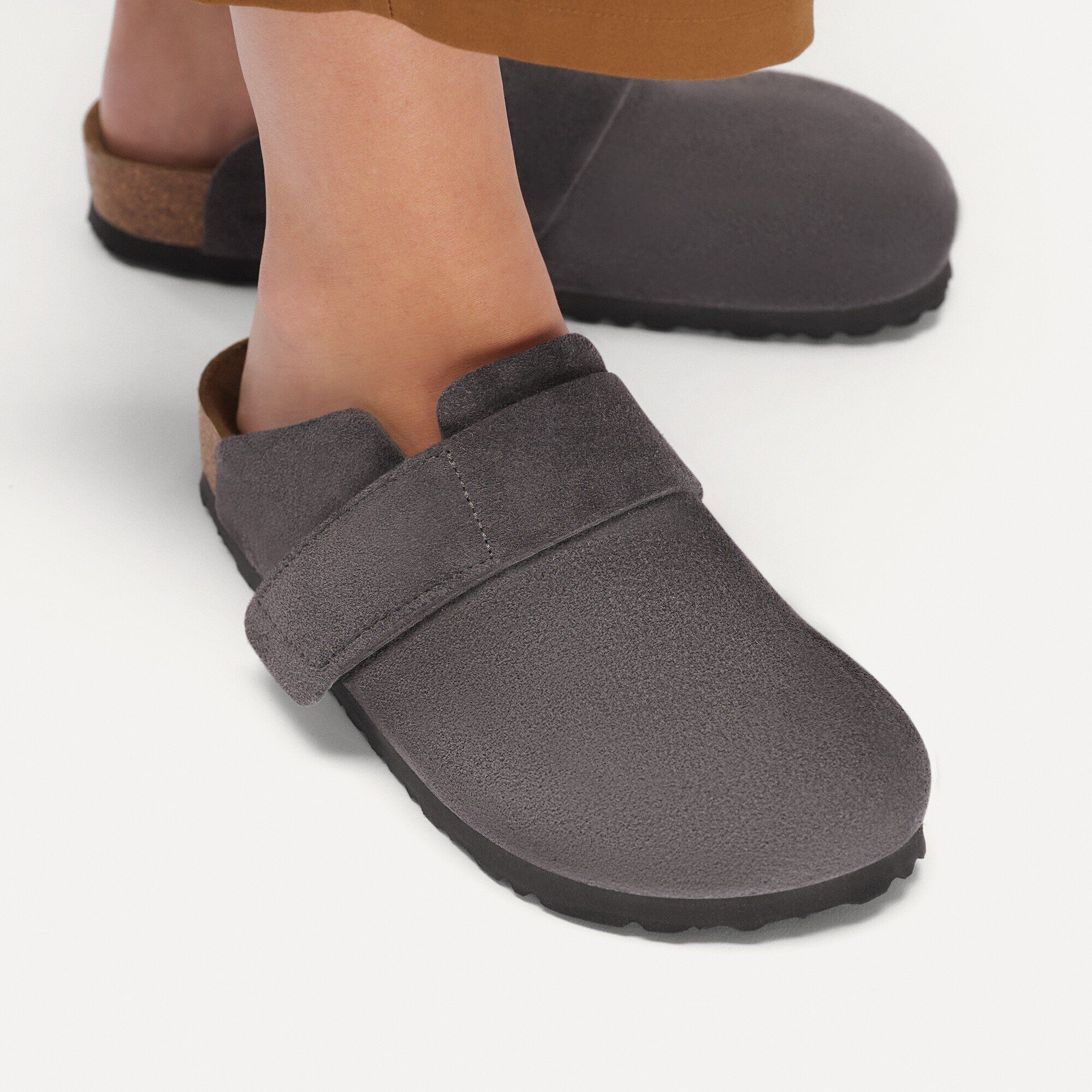 Loma Suede Leather in Color Charcoal | BIRKENSTOCK Netherlands