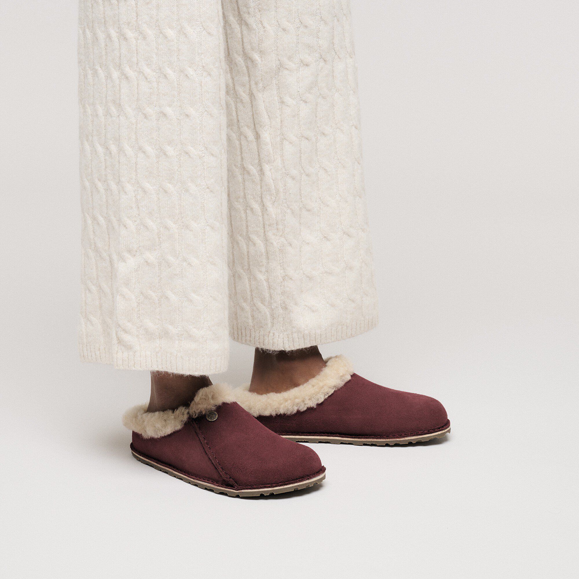 Zermatt Premium Su&egrave;de with a female model