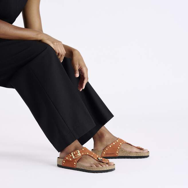 Gizeh Rivet Suede Leather Gizeh Rivet Suede Leather