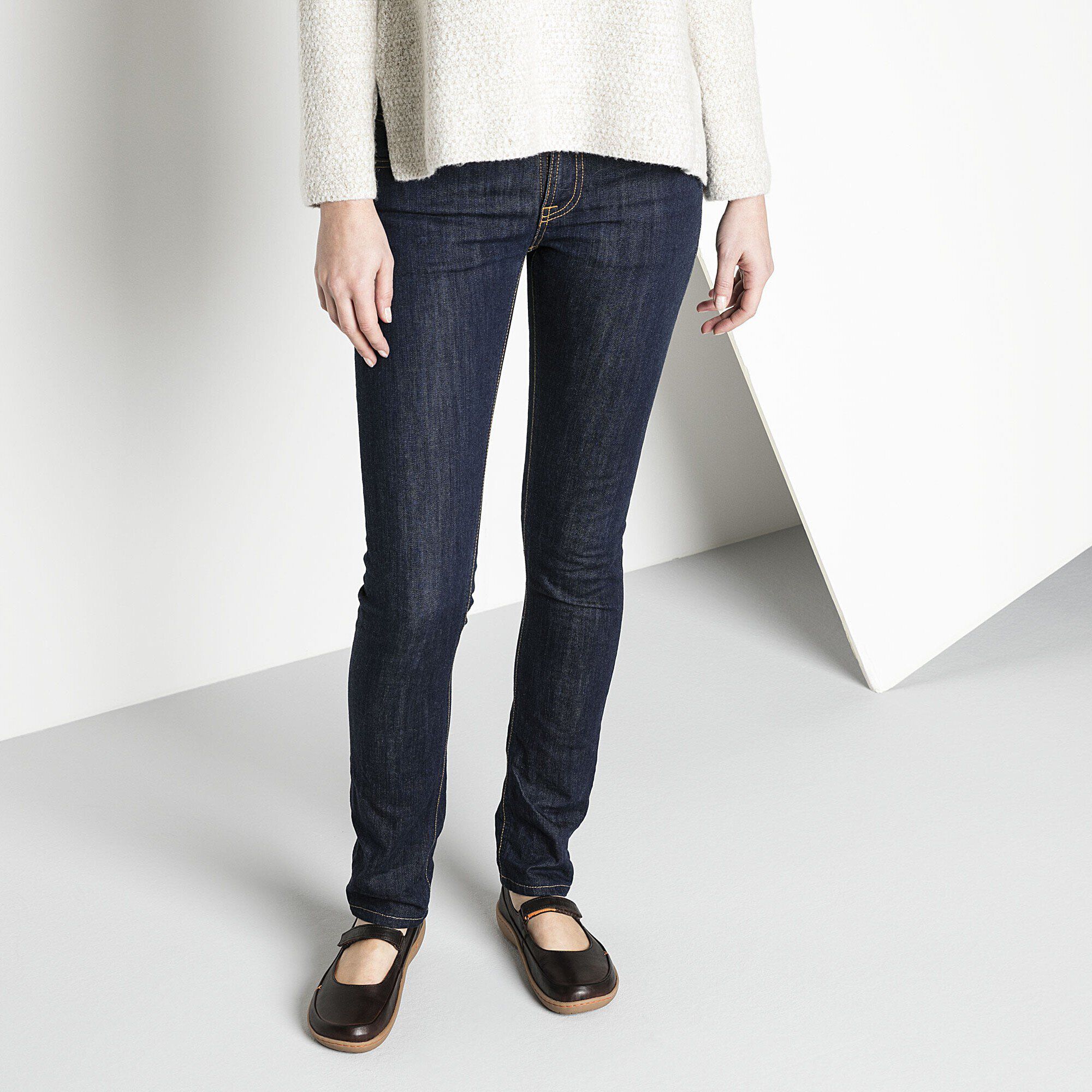 Iona Natural Leather