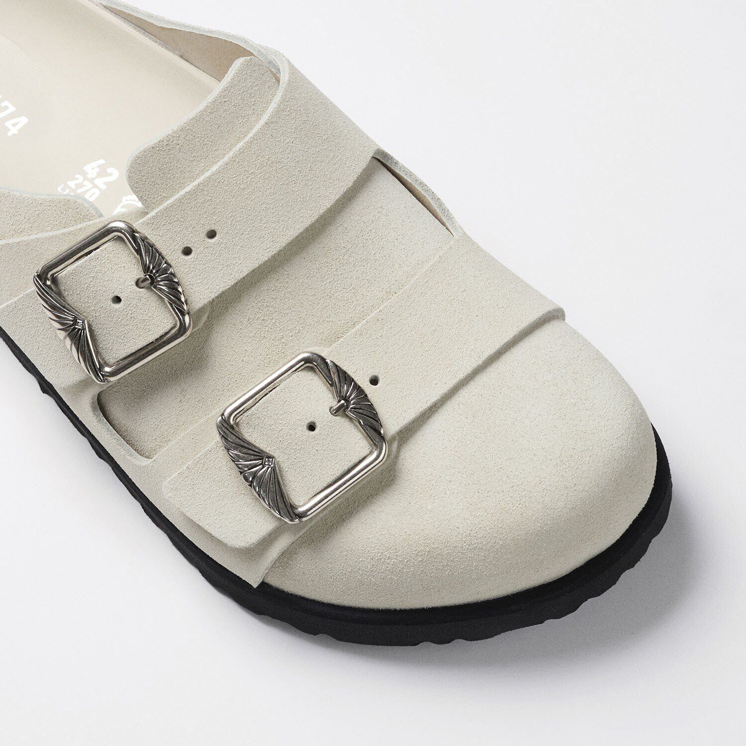 1774 222 West Suede Su&egrave;de