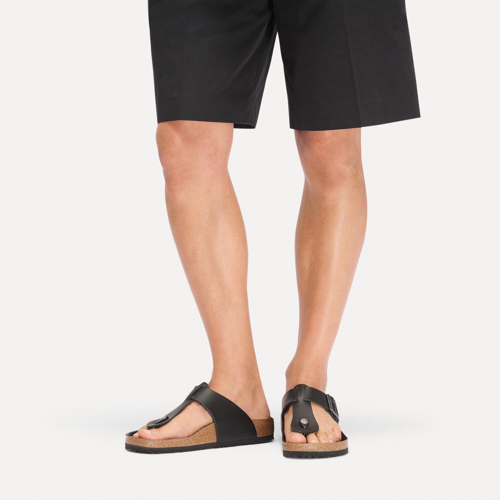 سفاجا جلد طبيعي with a male model