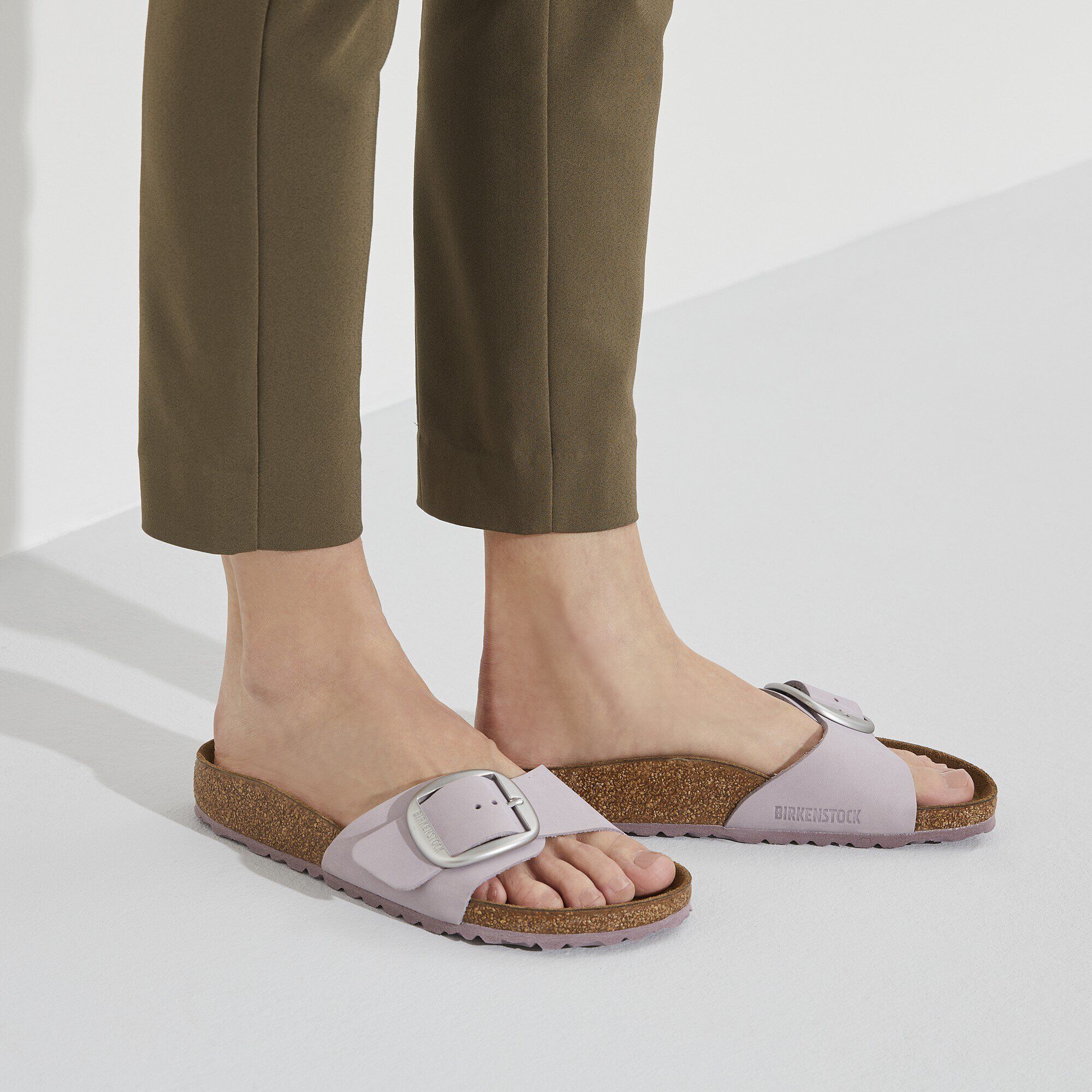 مدريد إبزيم كبير جلد النوبوك