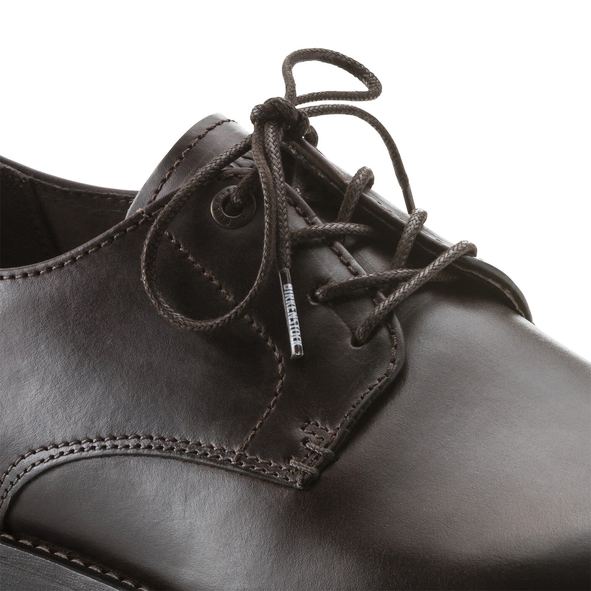 Gilford Low/ギルフォード ロー ナチュラルレザー Close-up view showing material detail