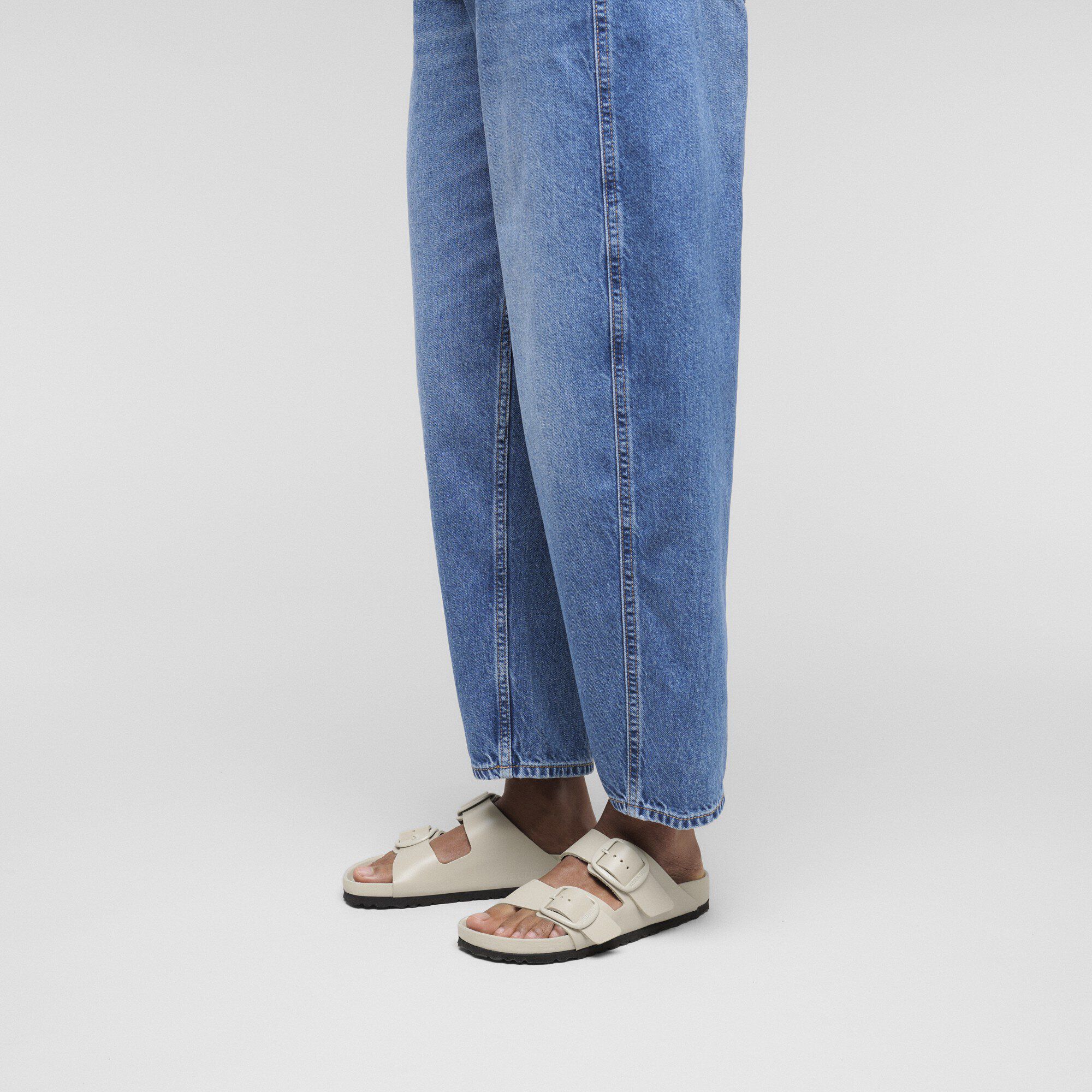 Arizona Big Buckle / アリゾナ ビッグバックル ナチュラルレザー with a female model