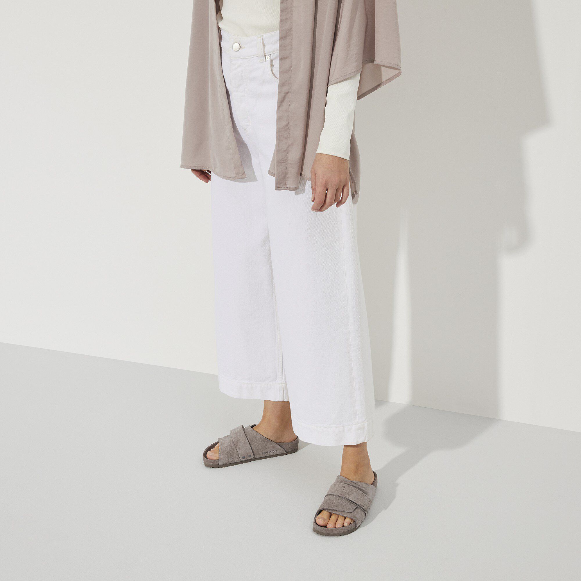 Kyoto Suede Leather with a female model