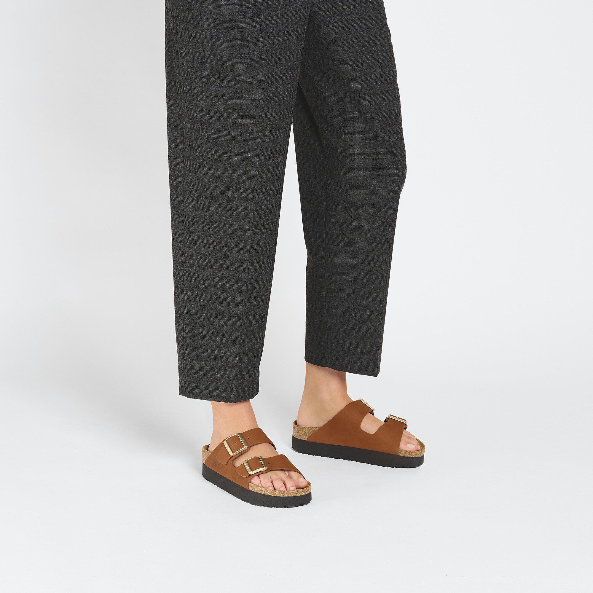 Arizona Platform Natural Leather Nubuck with a female model