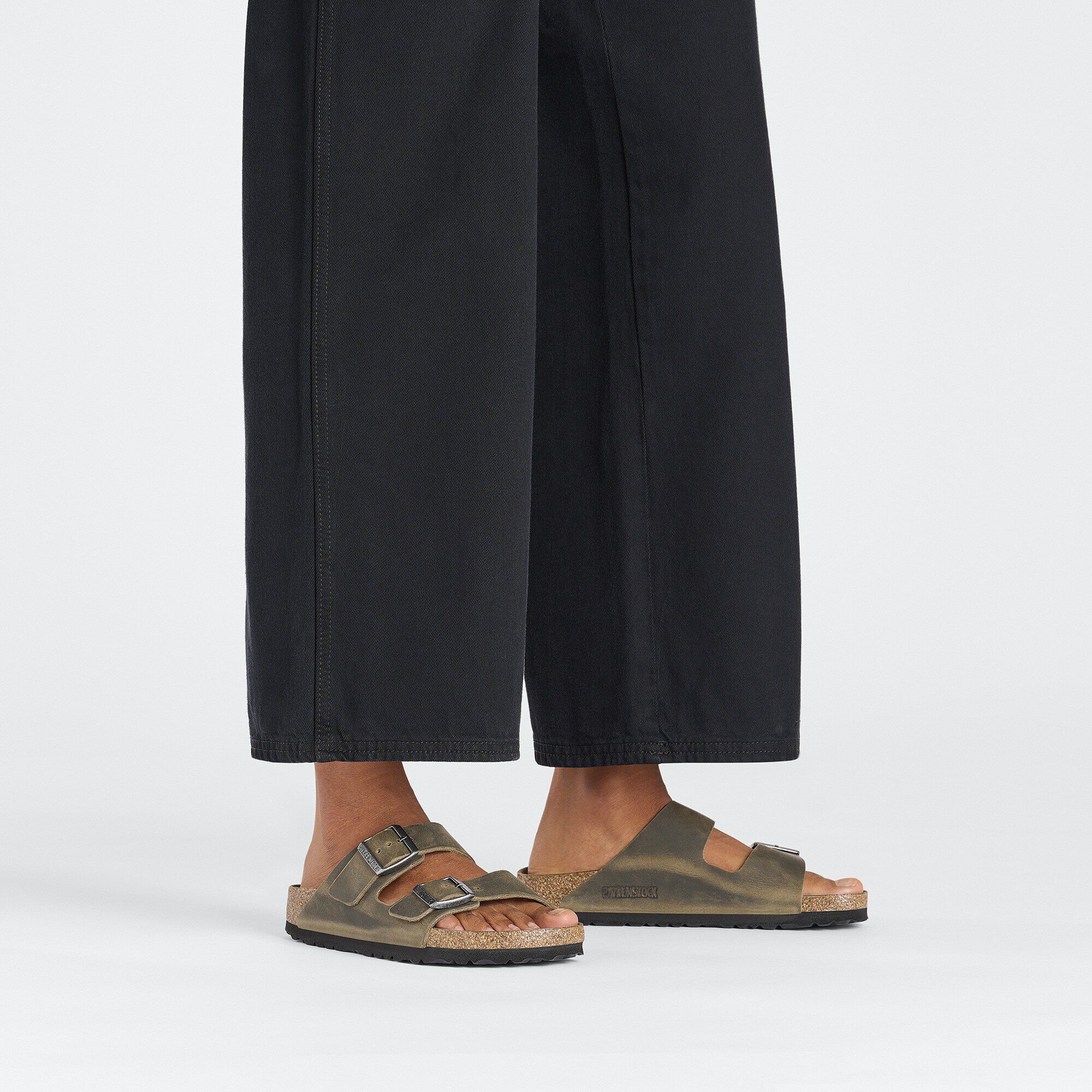 Arizona Natural Leather Oiled with a female model