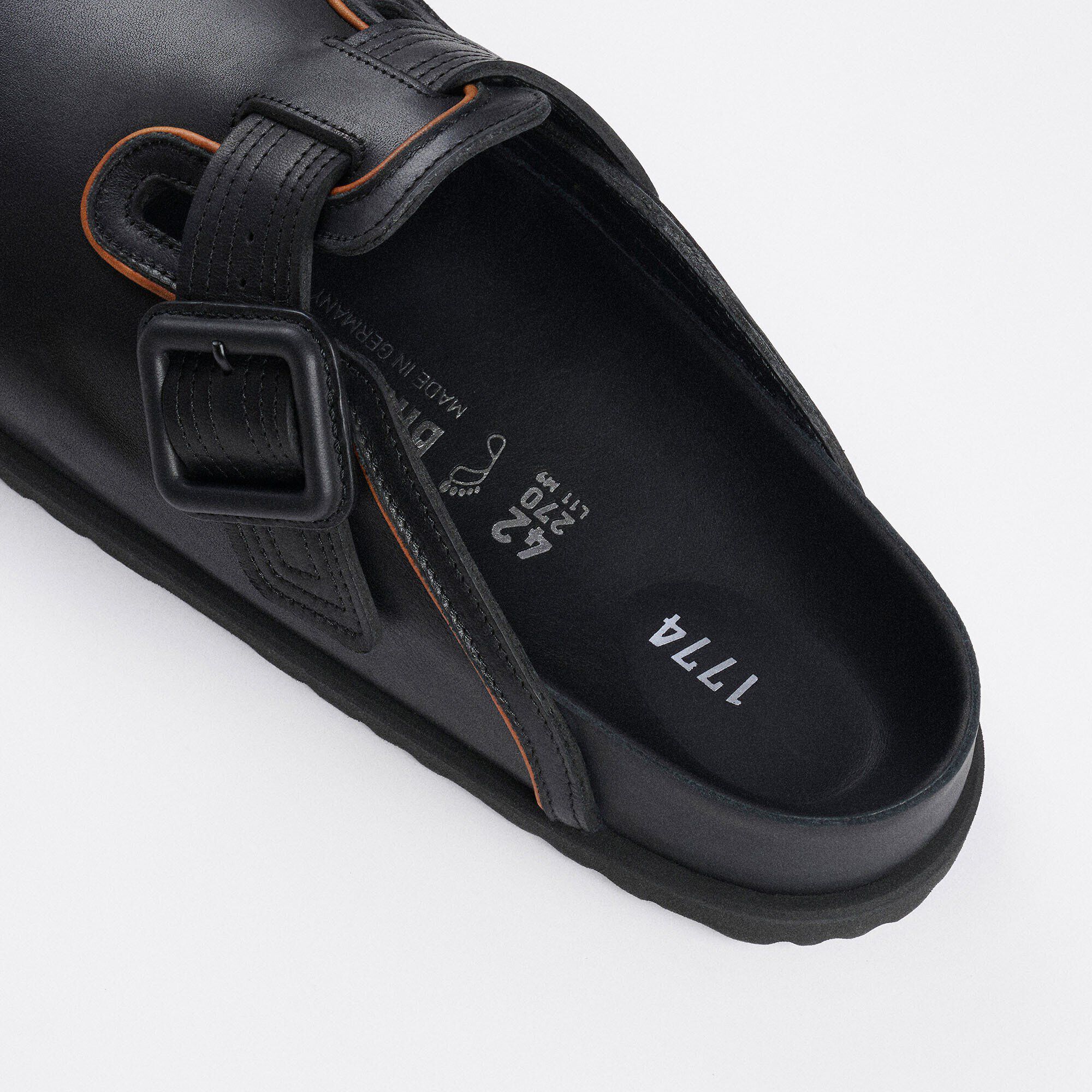 1774 Boston Leather Natural Leather Close-up view showing material detail