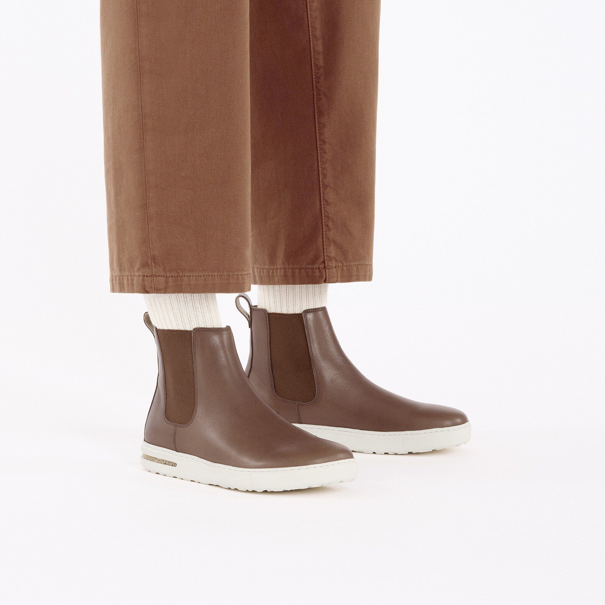 Bend Chelsea Natural Leather with a male model