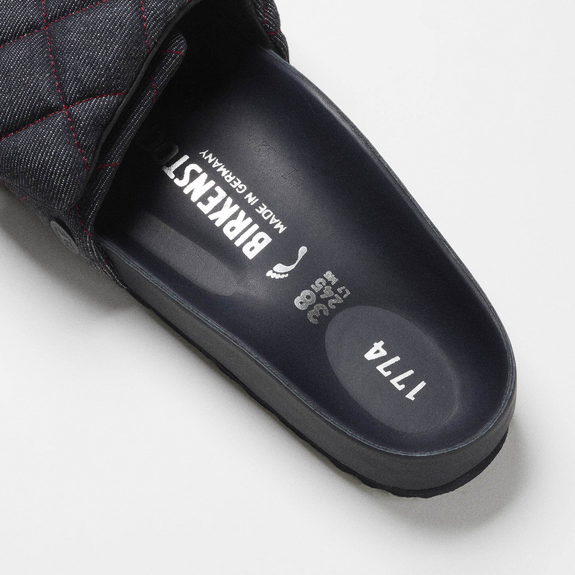 1774 Sylt Denim / 1774 シルト デニム レザー/コットン Close-up view showing material detail