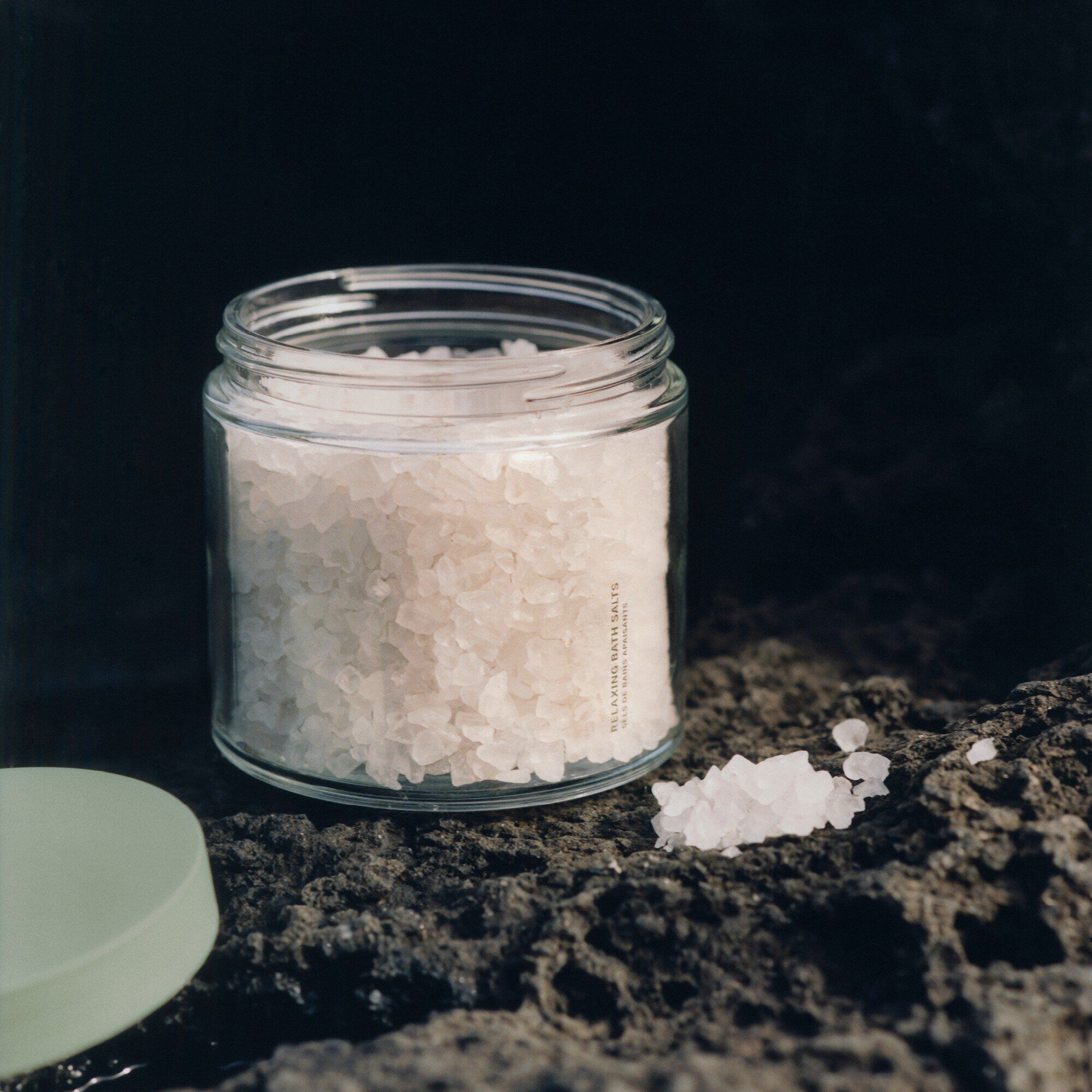 릴렉싱 배스 솔트 450 g - a side view