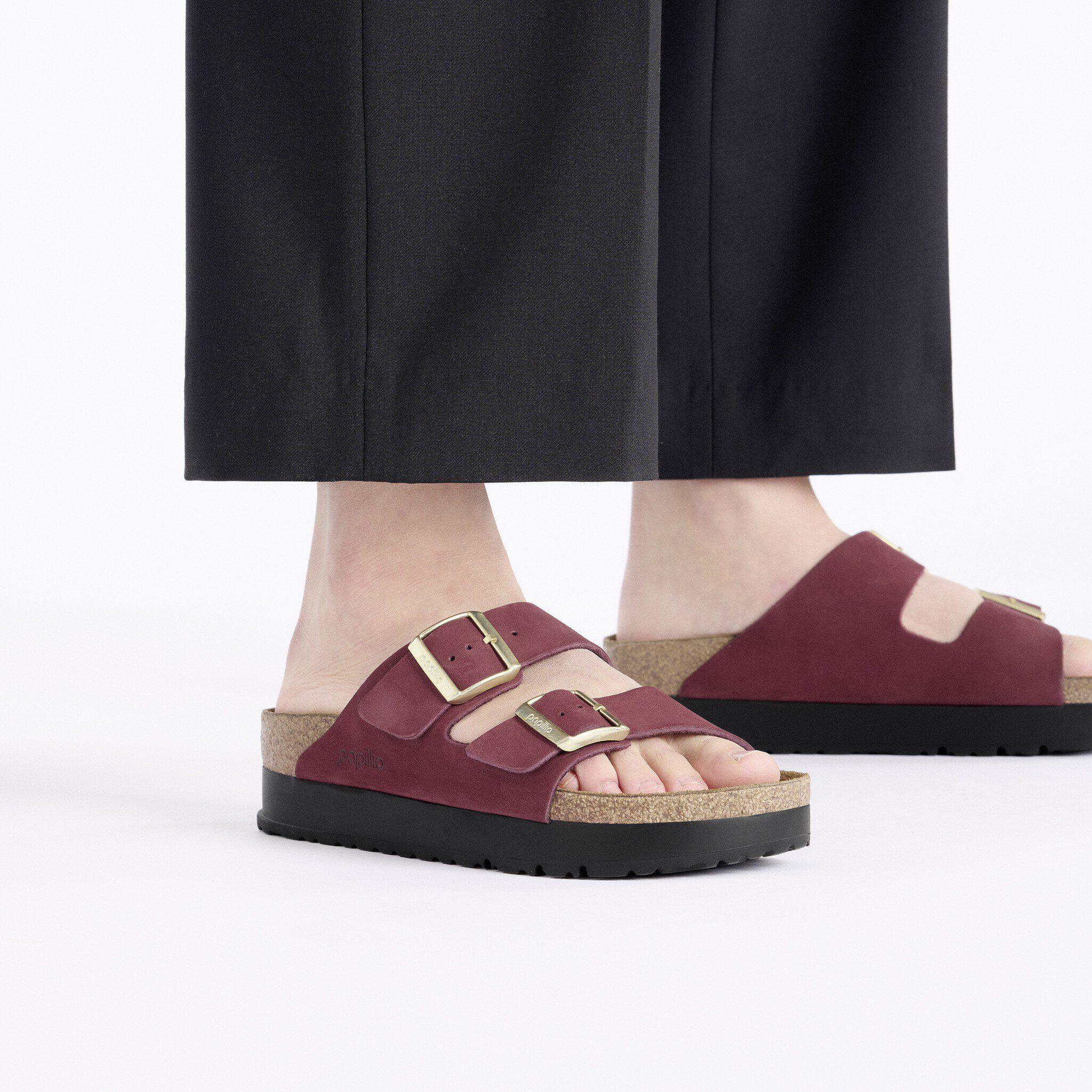 Arizona PAP Flex Platform Nubuk Leather Close-up with a female model