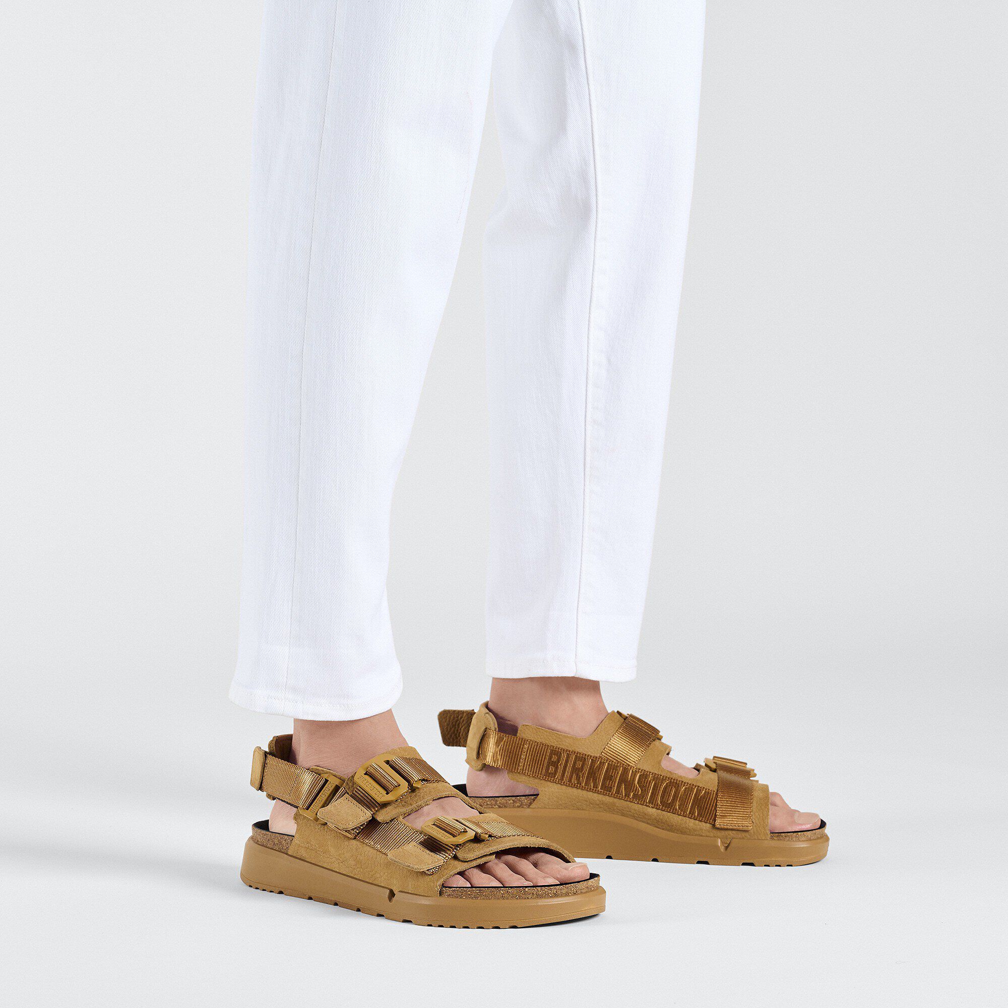 Shinjuku Natural Leather/Textile Close-up with a male model