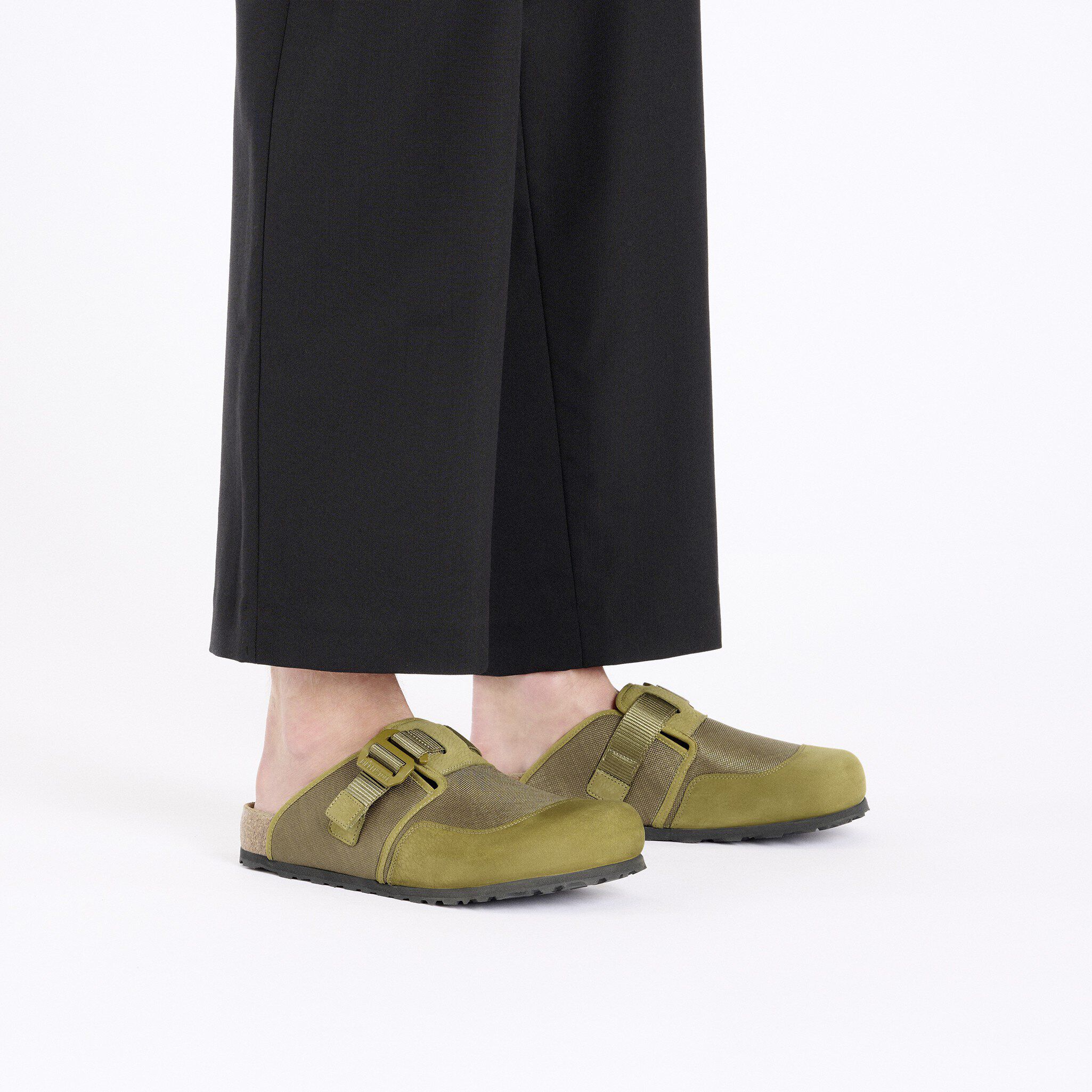 보스턴 노바 Textile/Leather with a male model