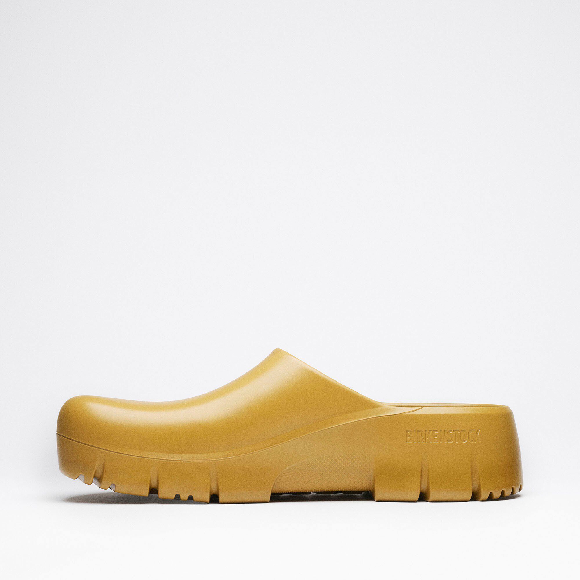 Superbirki 2.0 "The Gardener" ポリウレタン Close-up view showing material detail