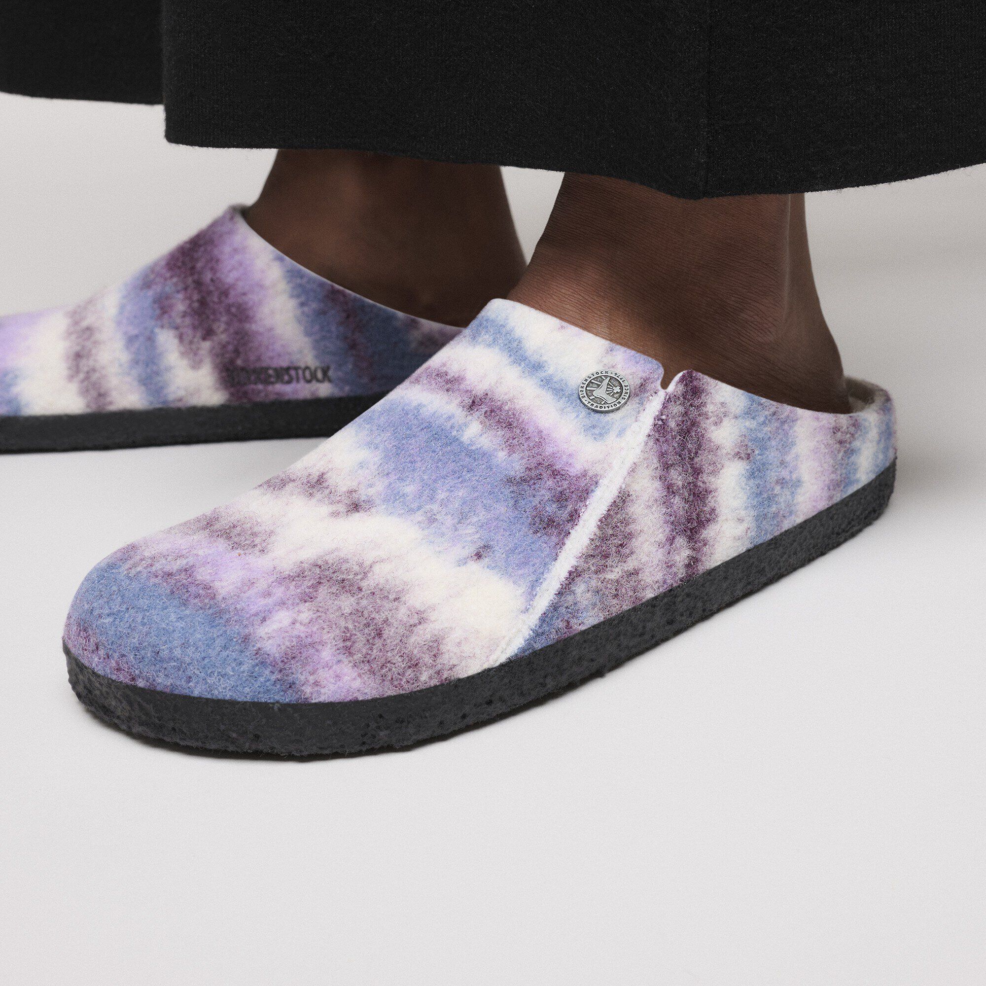 체르마트 펠트 Close-up with a female model