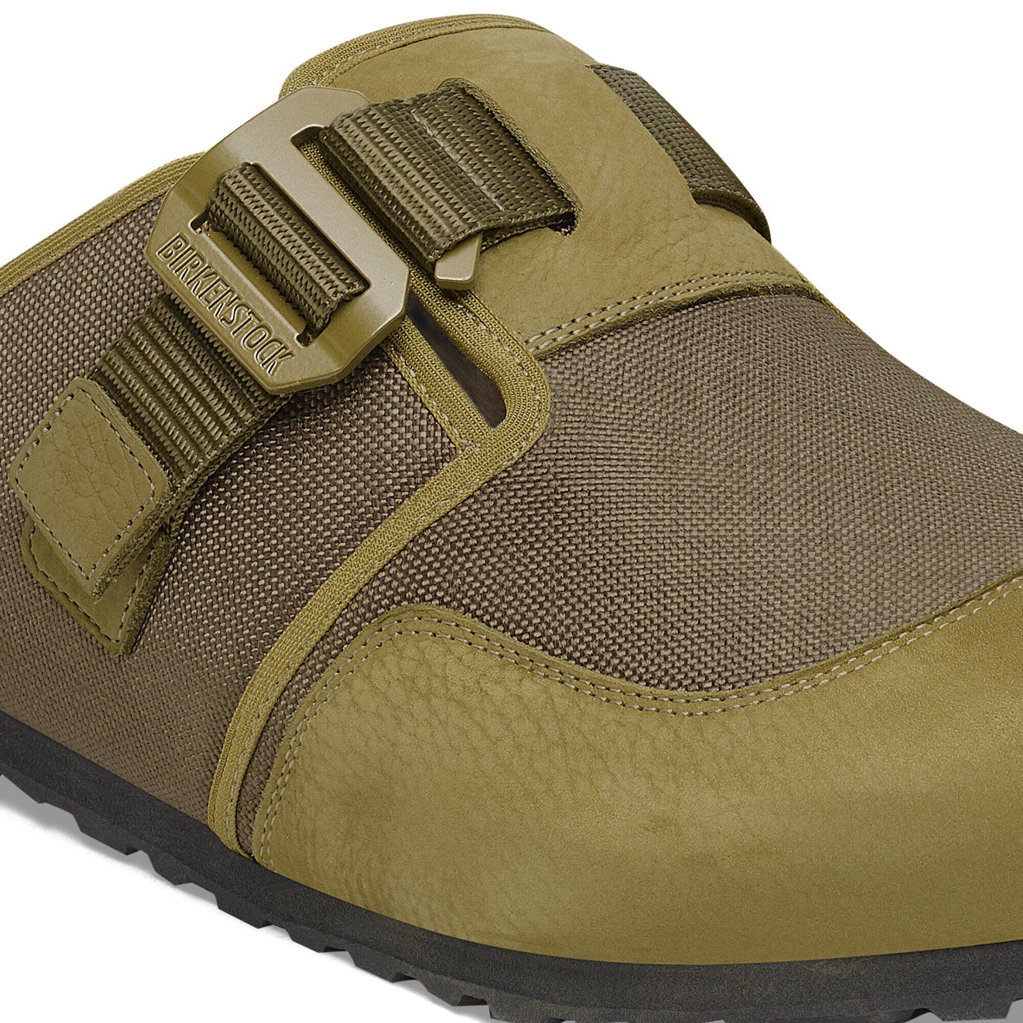 보스턴 노바 Textile/Leather Close-up view showing material detail