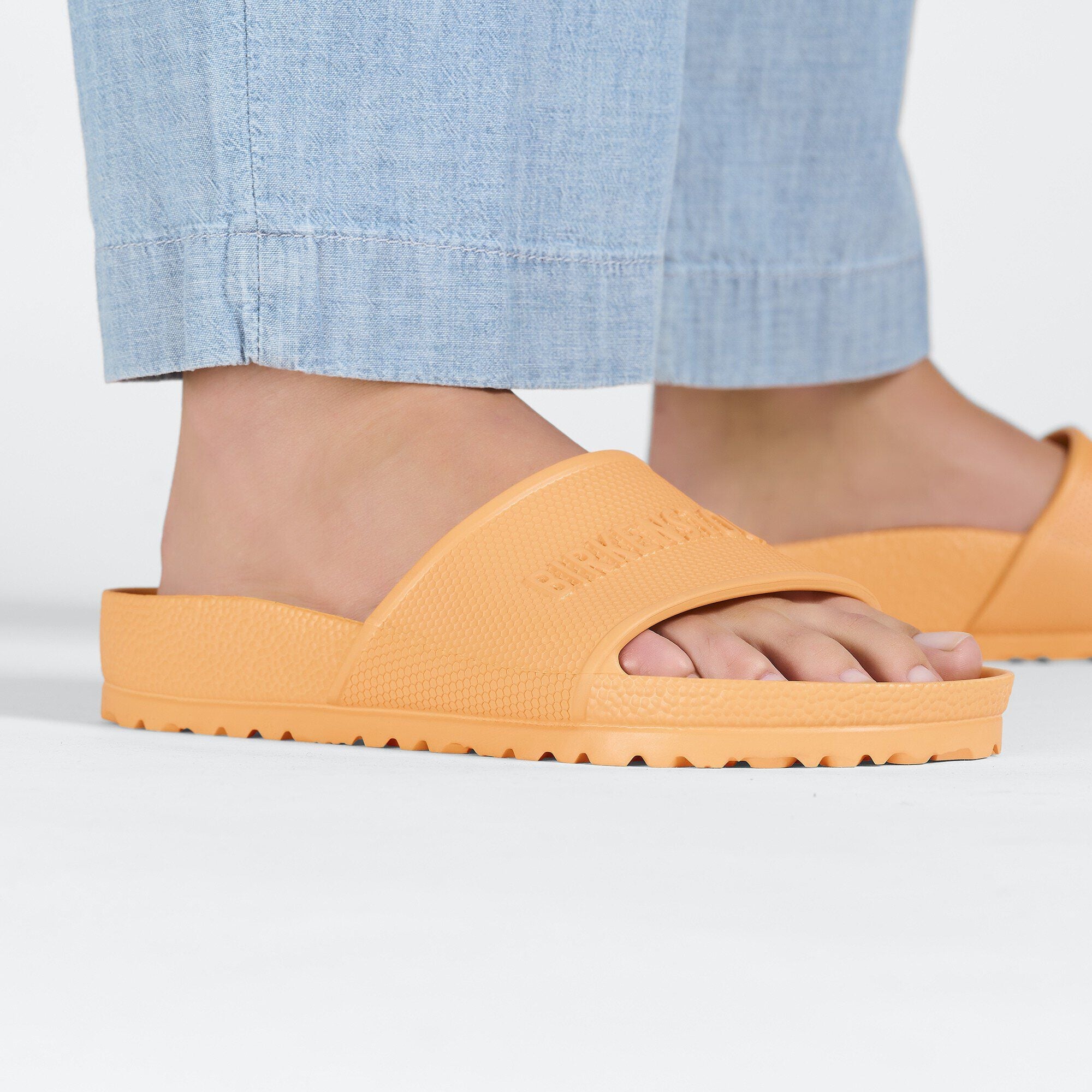   Close-up with a female model
