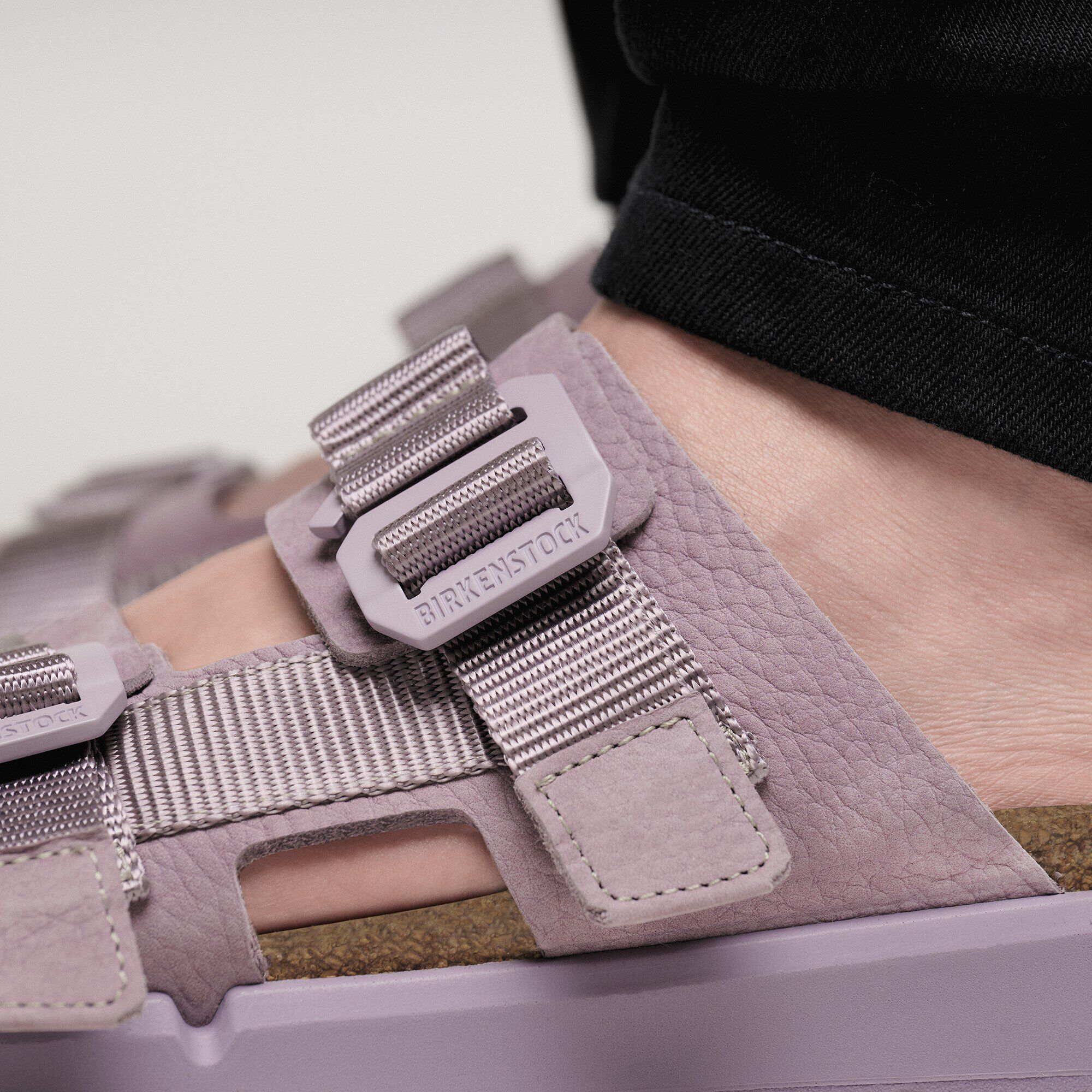 Shinjuku 2 Strap Natural Leather/Textile Close-up with a male model