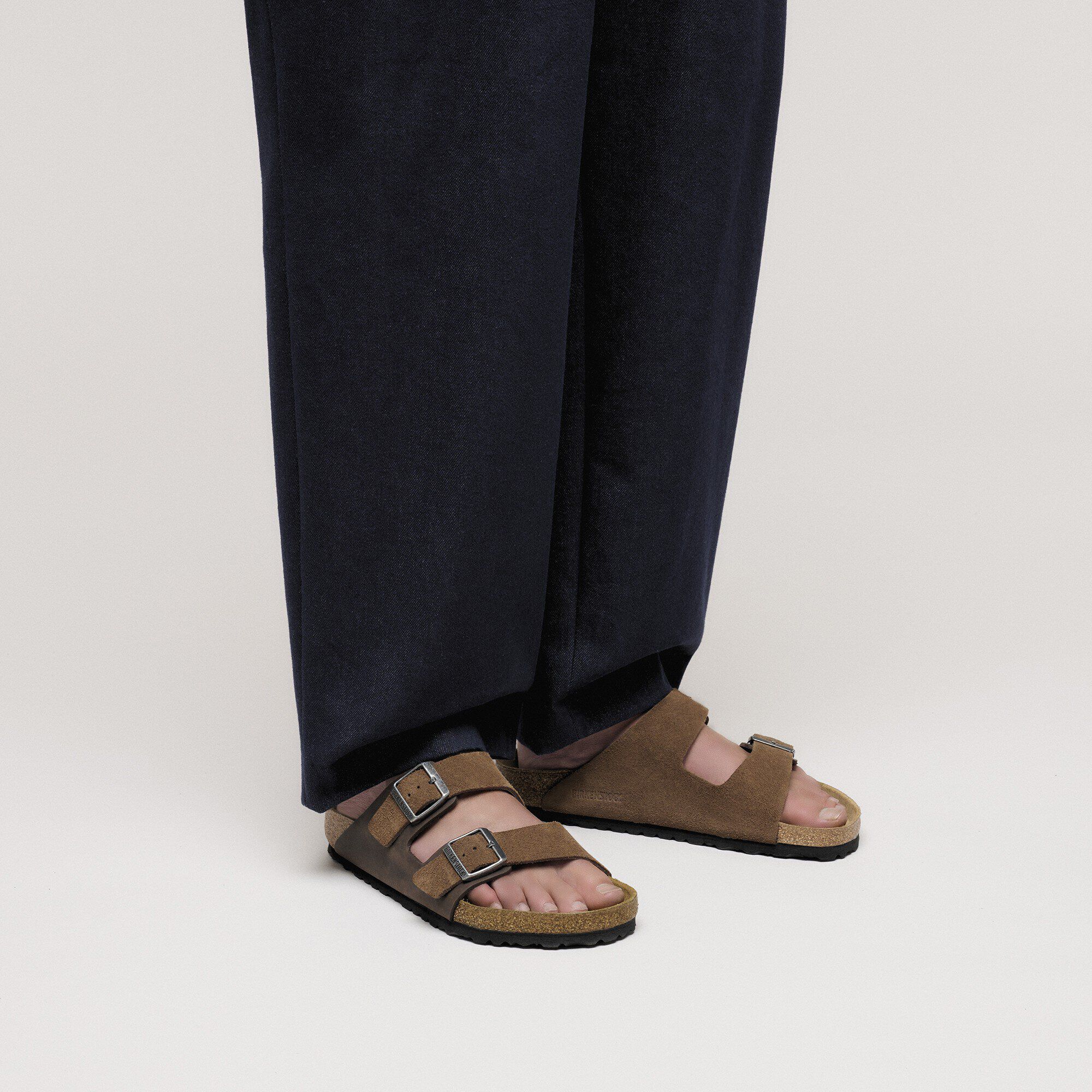 Arizona Mixed Leather with a male model