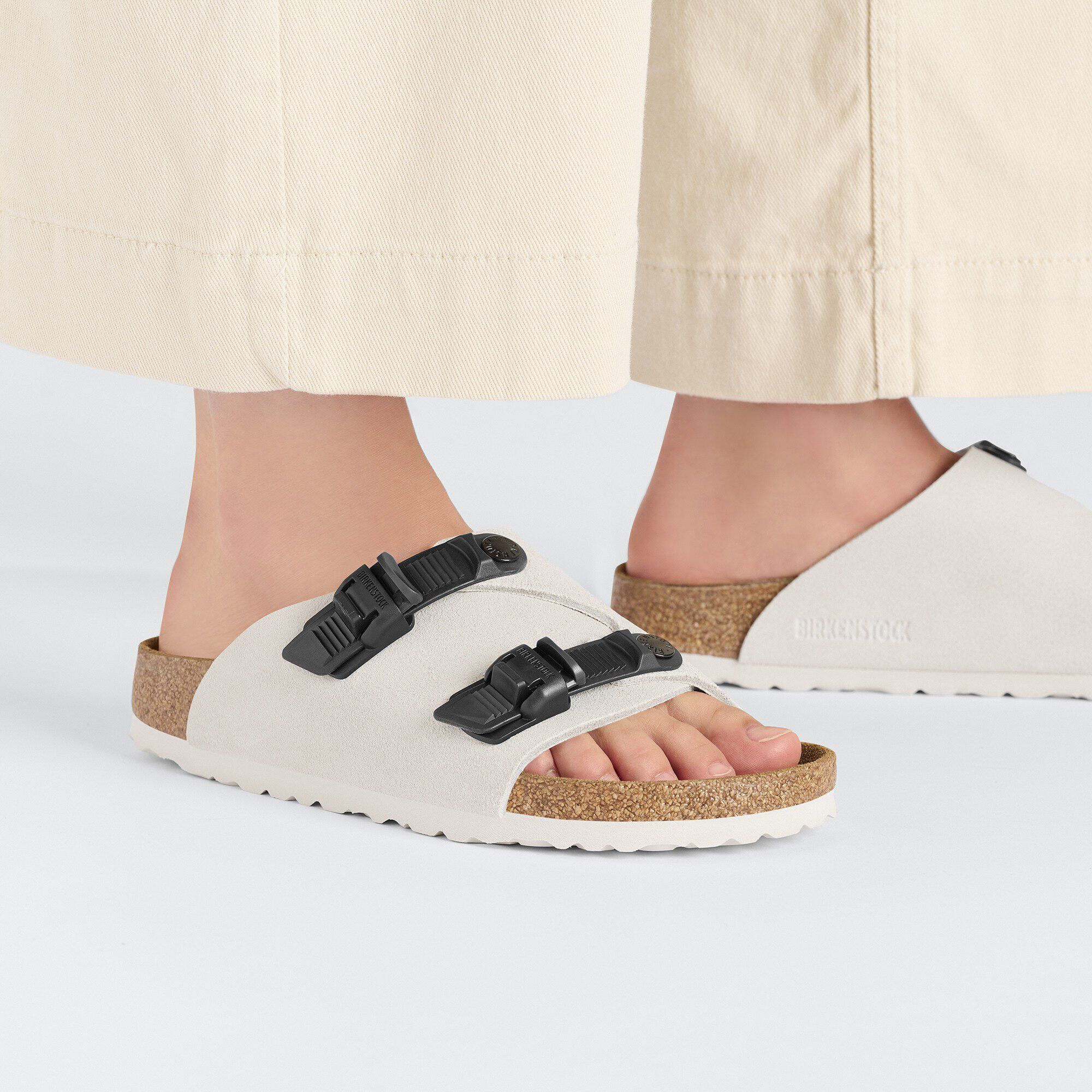 BIRKENSTOCK×Edition Zurich Techライトベージュ43 Zürich Tech Suede Leather in Color Antique White | BIRKENSTOCK
