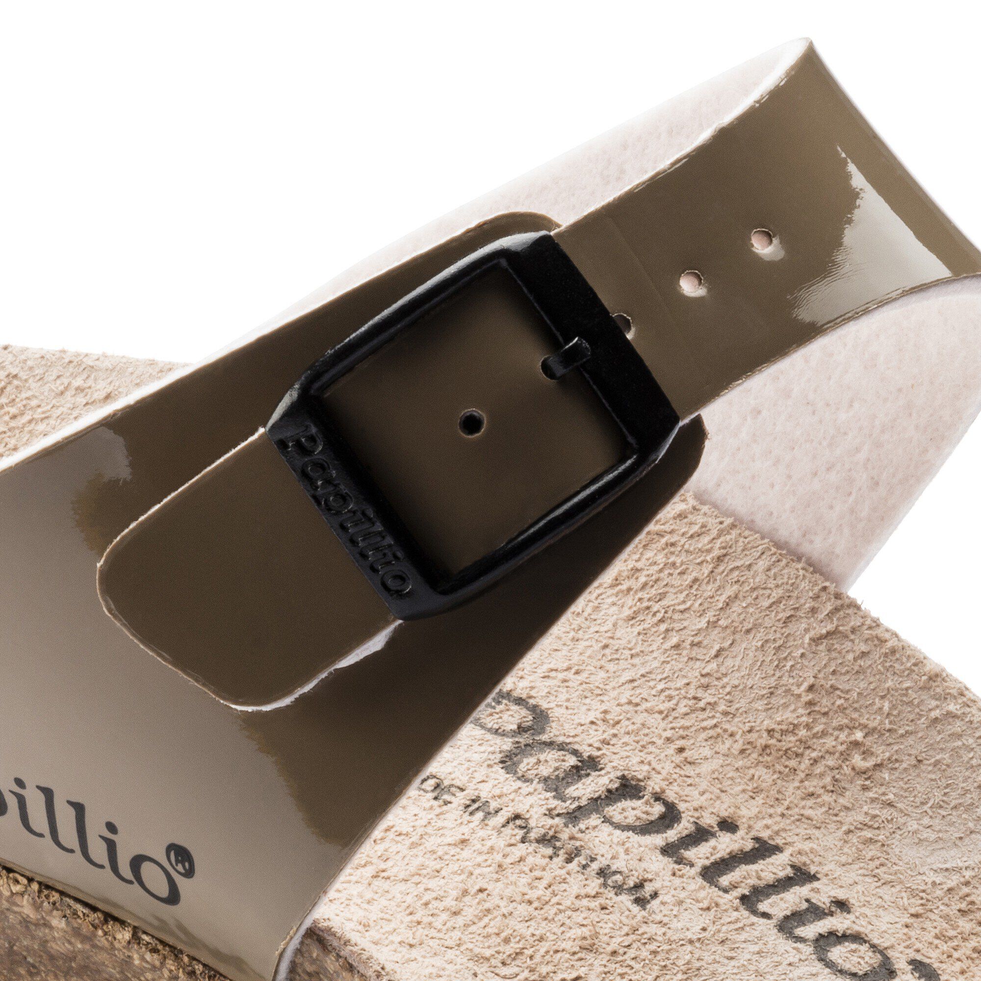 Dorothy / ドロシー ビルコフロー パテント Close-up view showing material detail