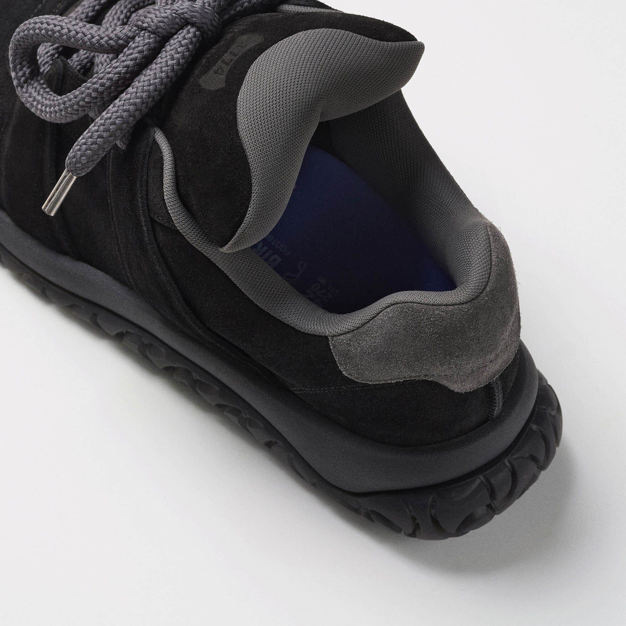 1774 Goerlitz Suede Suede Leather Close-up view showing material detail