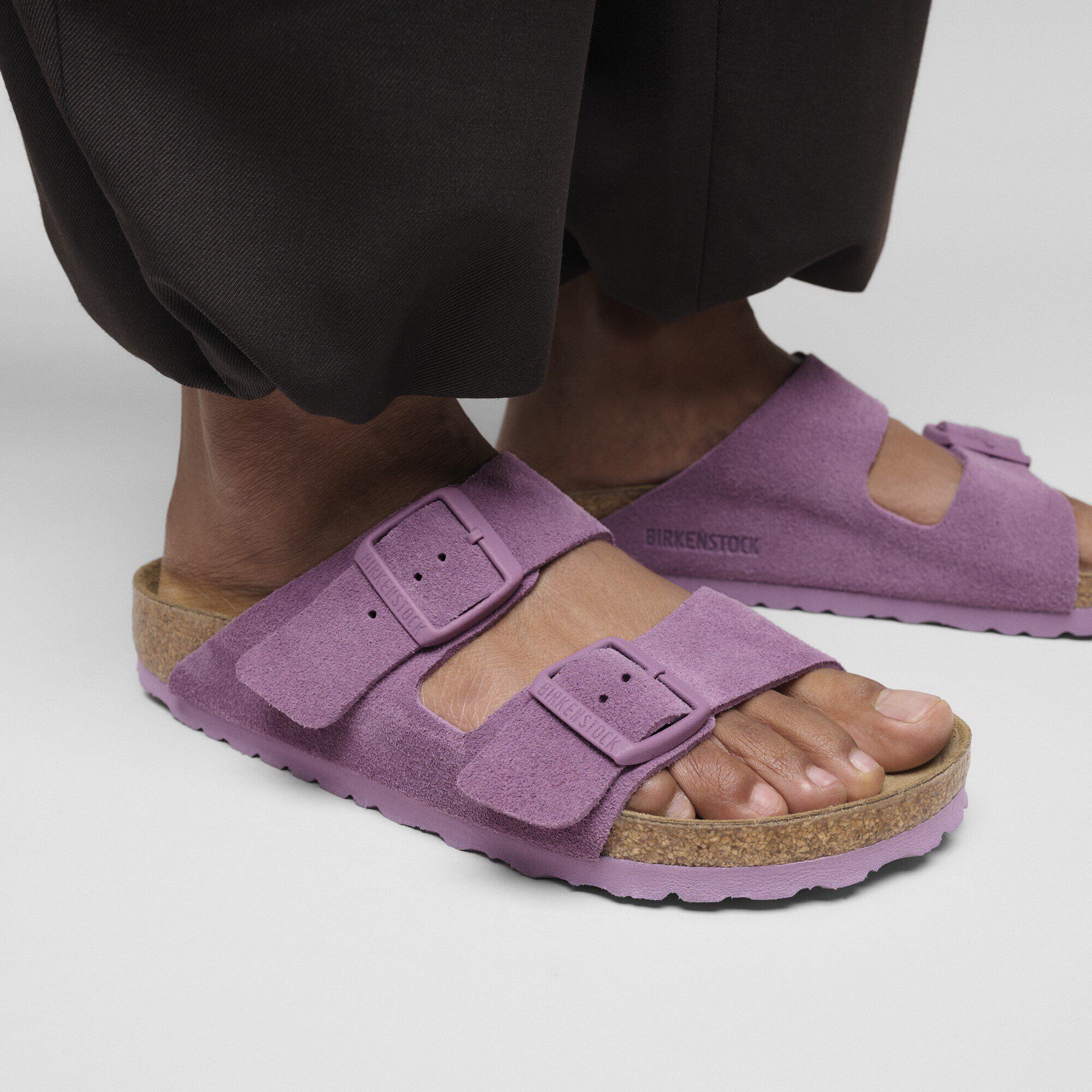 Arizona / アリゾナ」（スエードレザー、モーブ）| BIRKENSTOCK（日本）