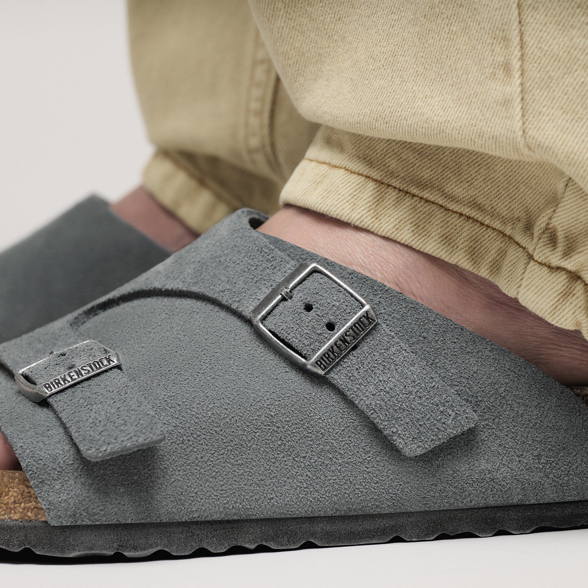 Z&uuml;rich Suede Leather Close-up with a male model