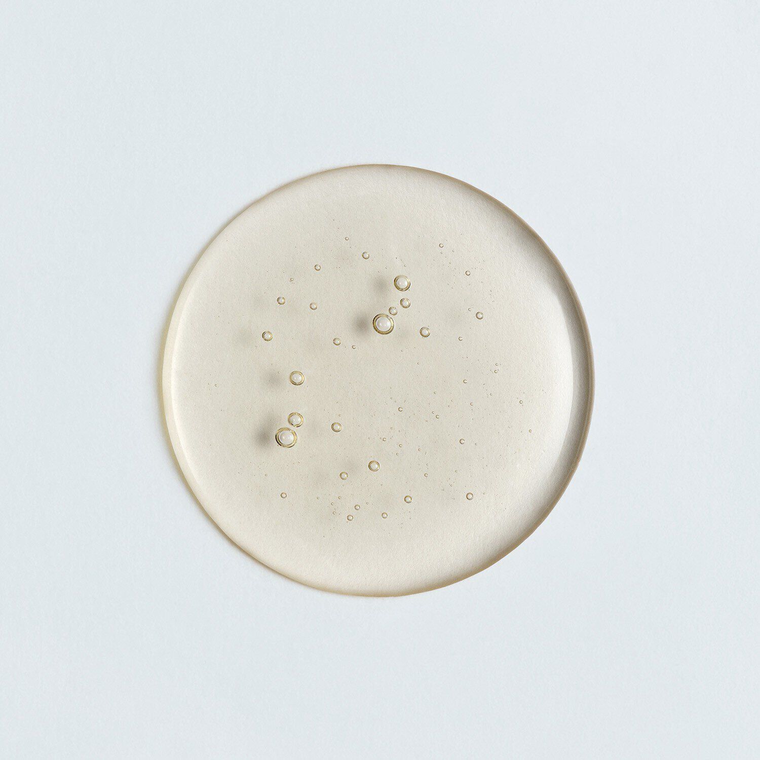 Comforting Dry Oil 100 ml, showing the texture