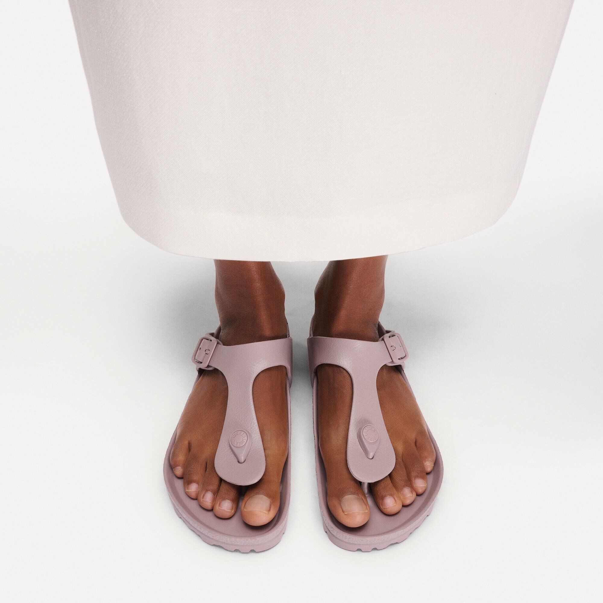 Gizeh EVA Close-up with a female model