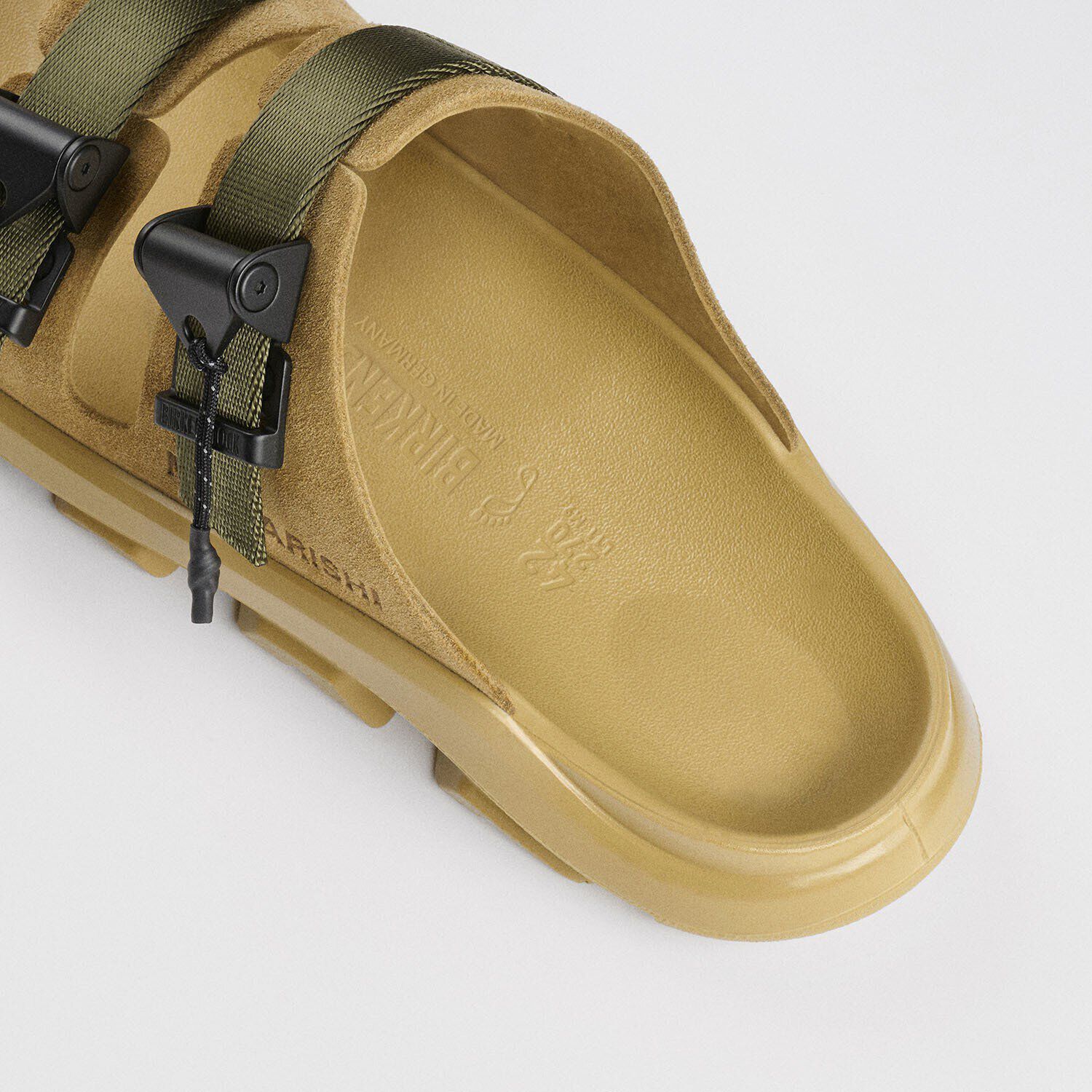 Mogami Terra Tech ヌバックレザー/テキスタイル Close-up view showing material detail