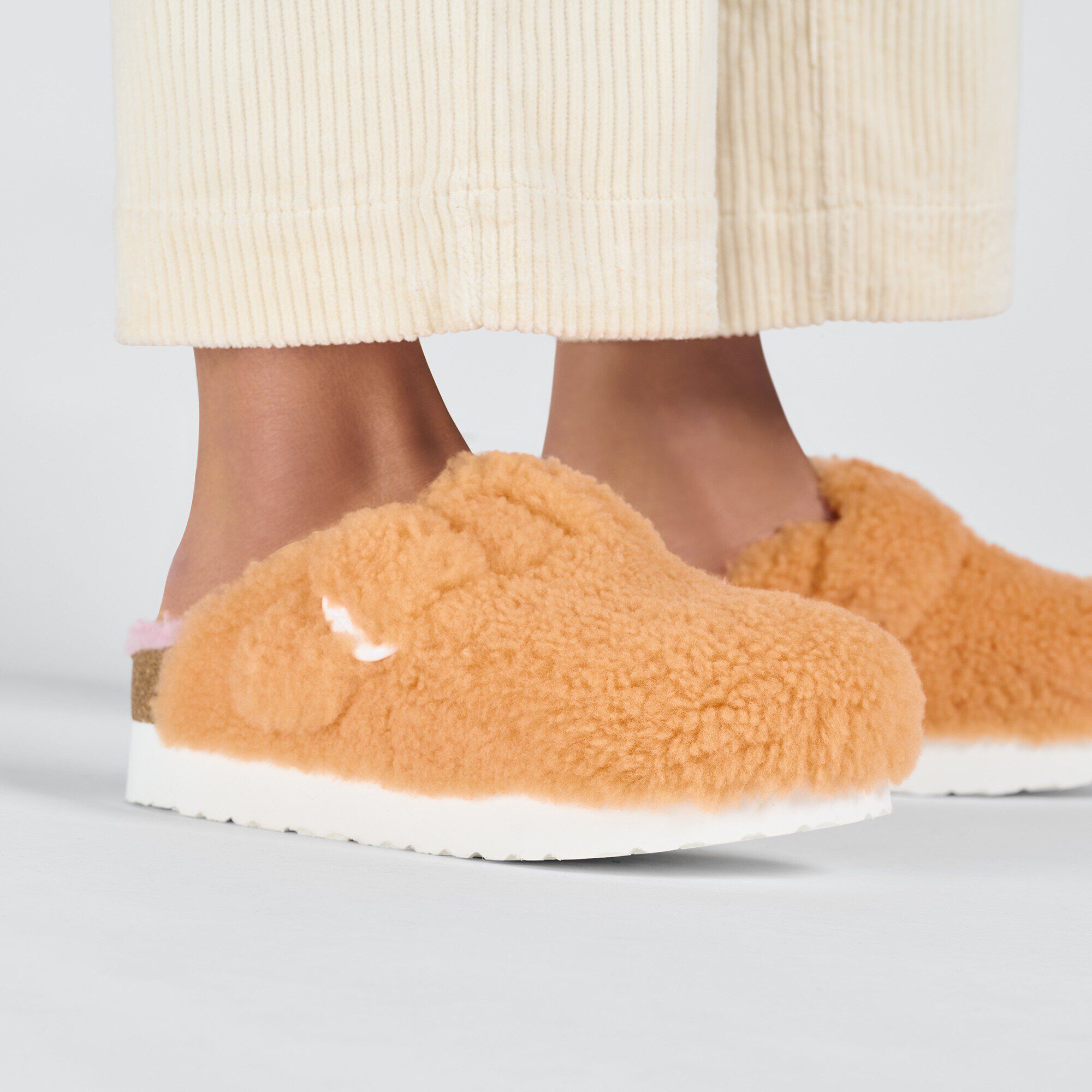 Boston Big Buckle Platform Fur Close-up with a female model