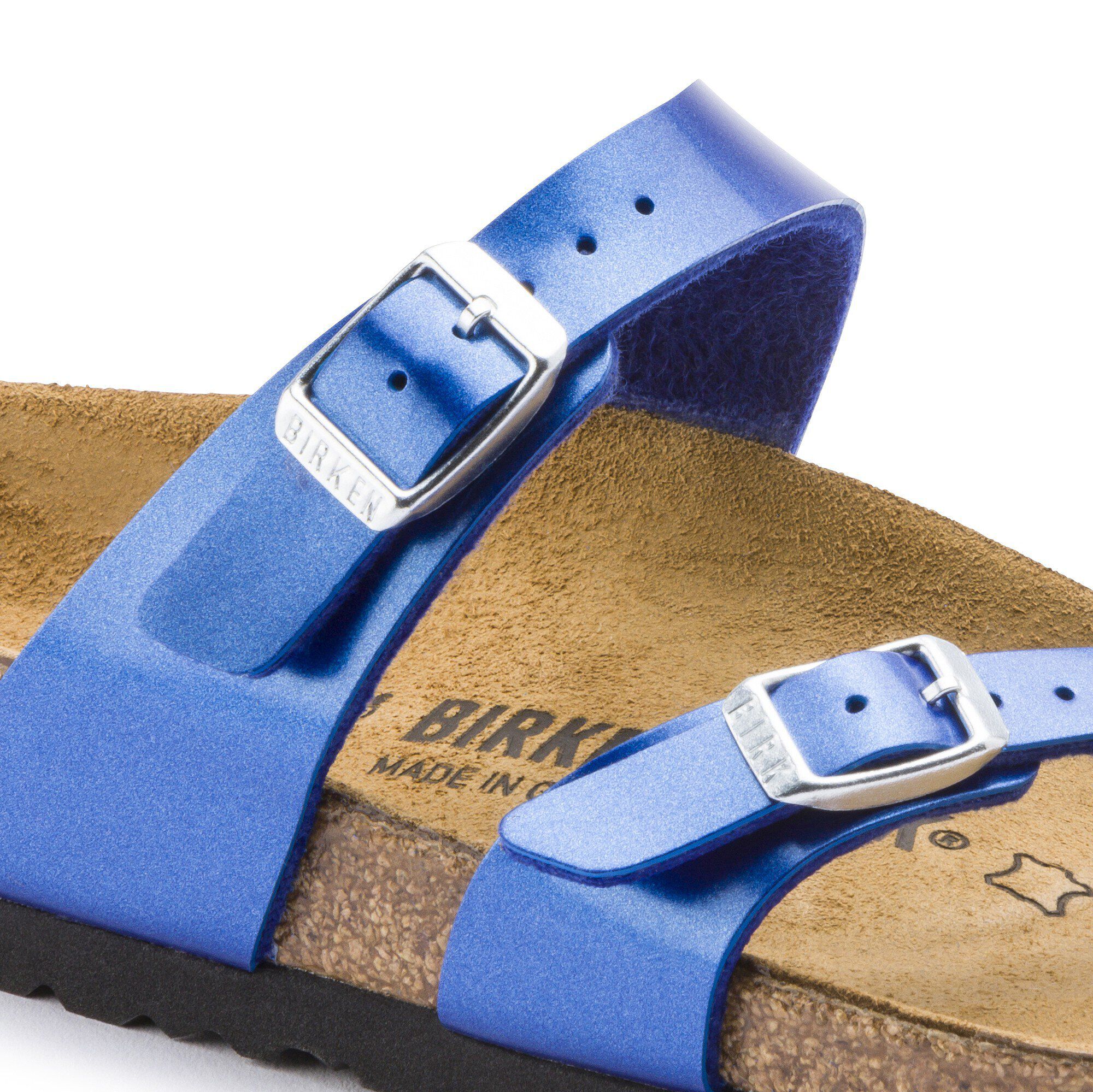 Mayari / マヤリ ビルコフロー Close-up view showing material detail